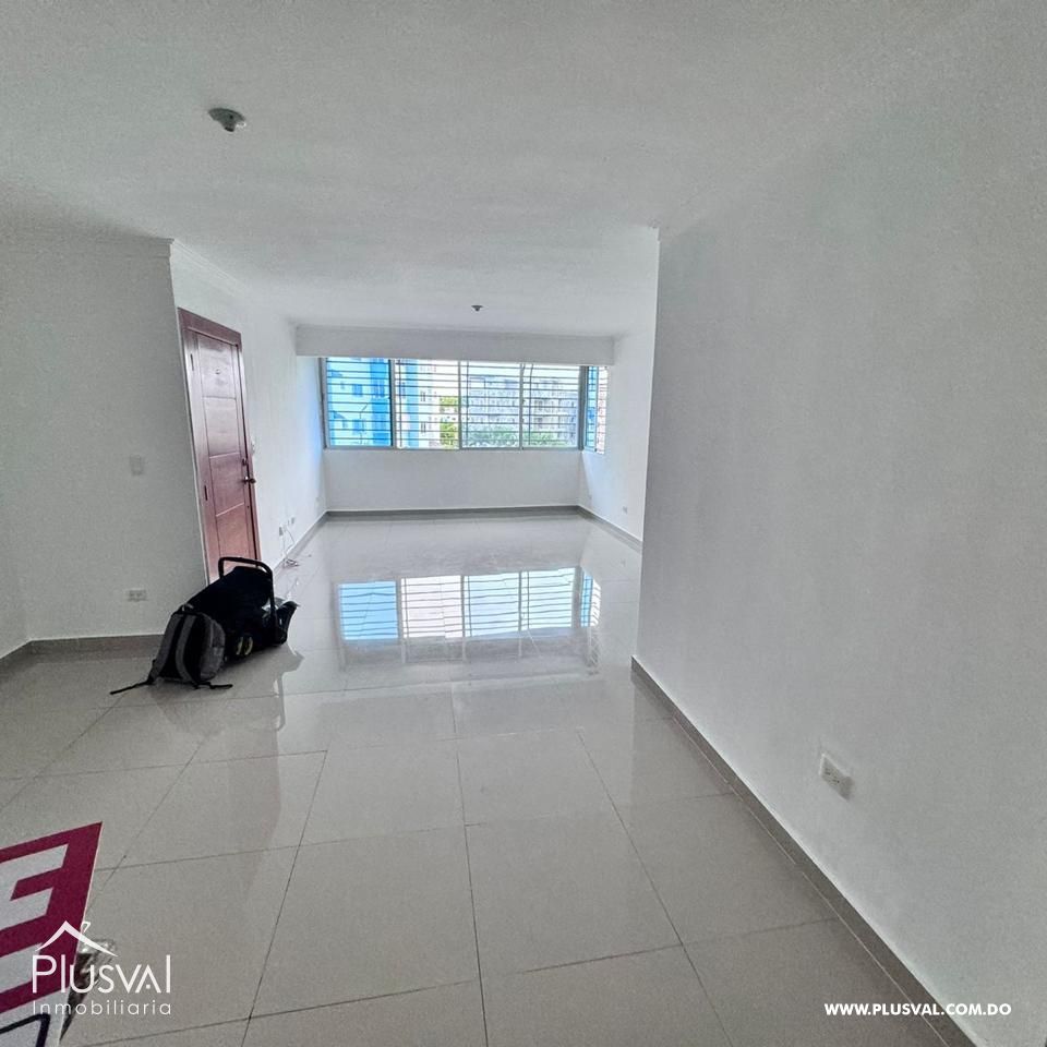 Apartamento amplio en un residencial cerrado y áreas paras niños. 381873