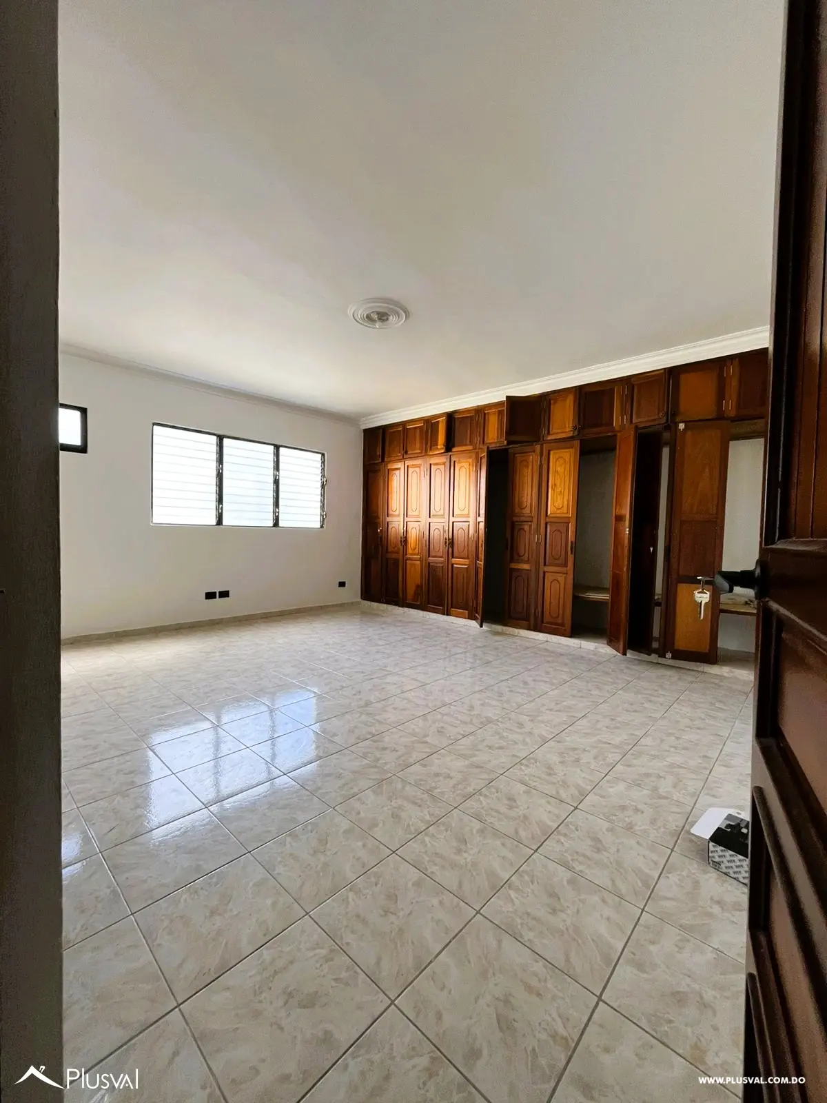 Apartamento en alquiler de 3 habitaciones en Los Cacicazgos 473017