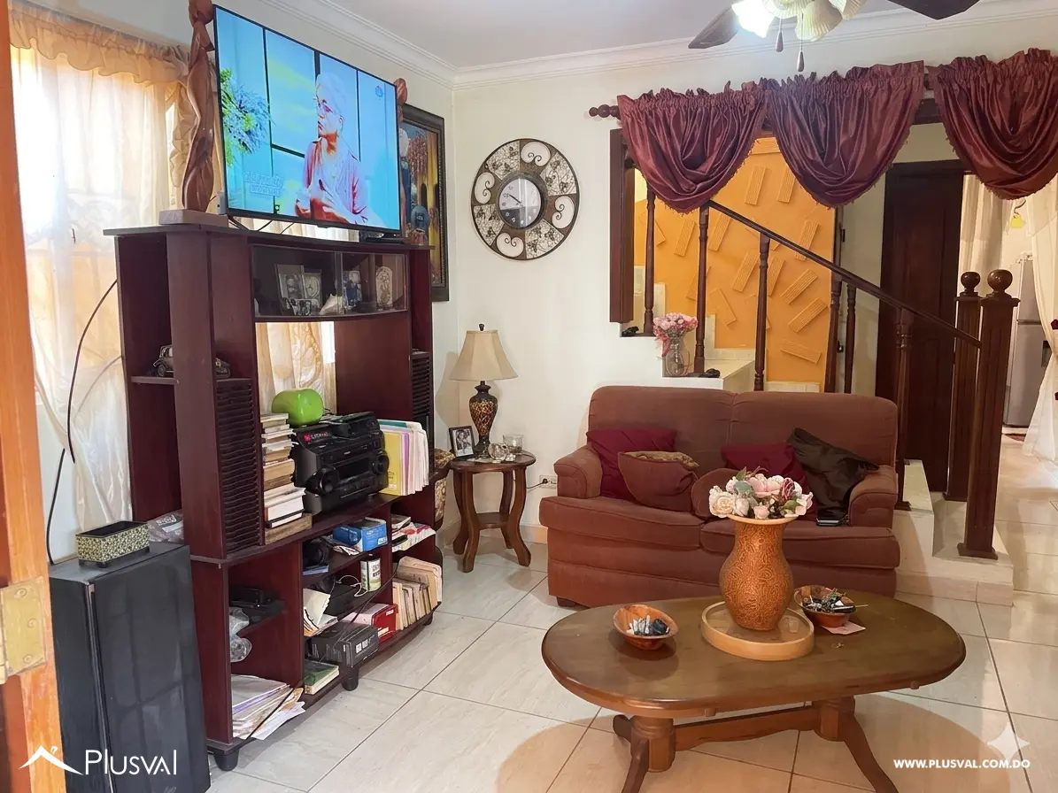 Casa de 2 niveles en venta Santo Domingo Este 513426