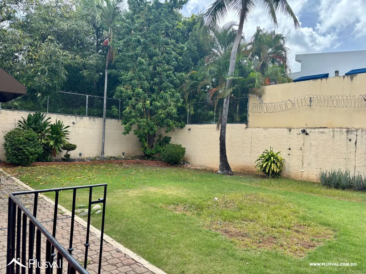 Amplia y clásica casa en alquiler en la mejor zona de Bella Vista 457968