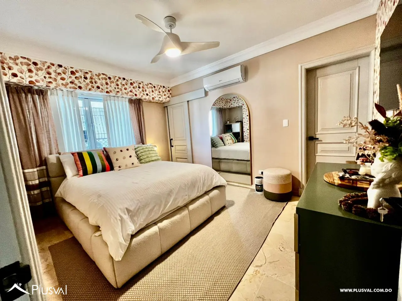 Hermoso apartamento clasico remodelado, en venta en la exclusiva zona de Bella Vista. 487724