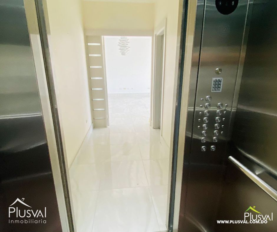 SE ALQUILA AMPLIO APARTAMENTO EN GAZCUE 246204