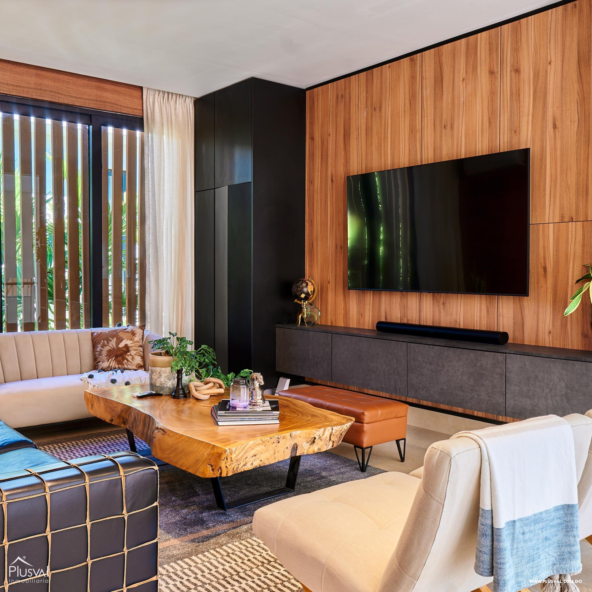 Presentamos esta lujosa residencia en Venta ubicada en Las Carmelitas 418096