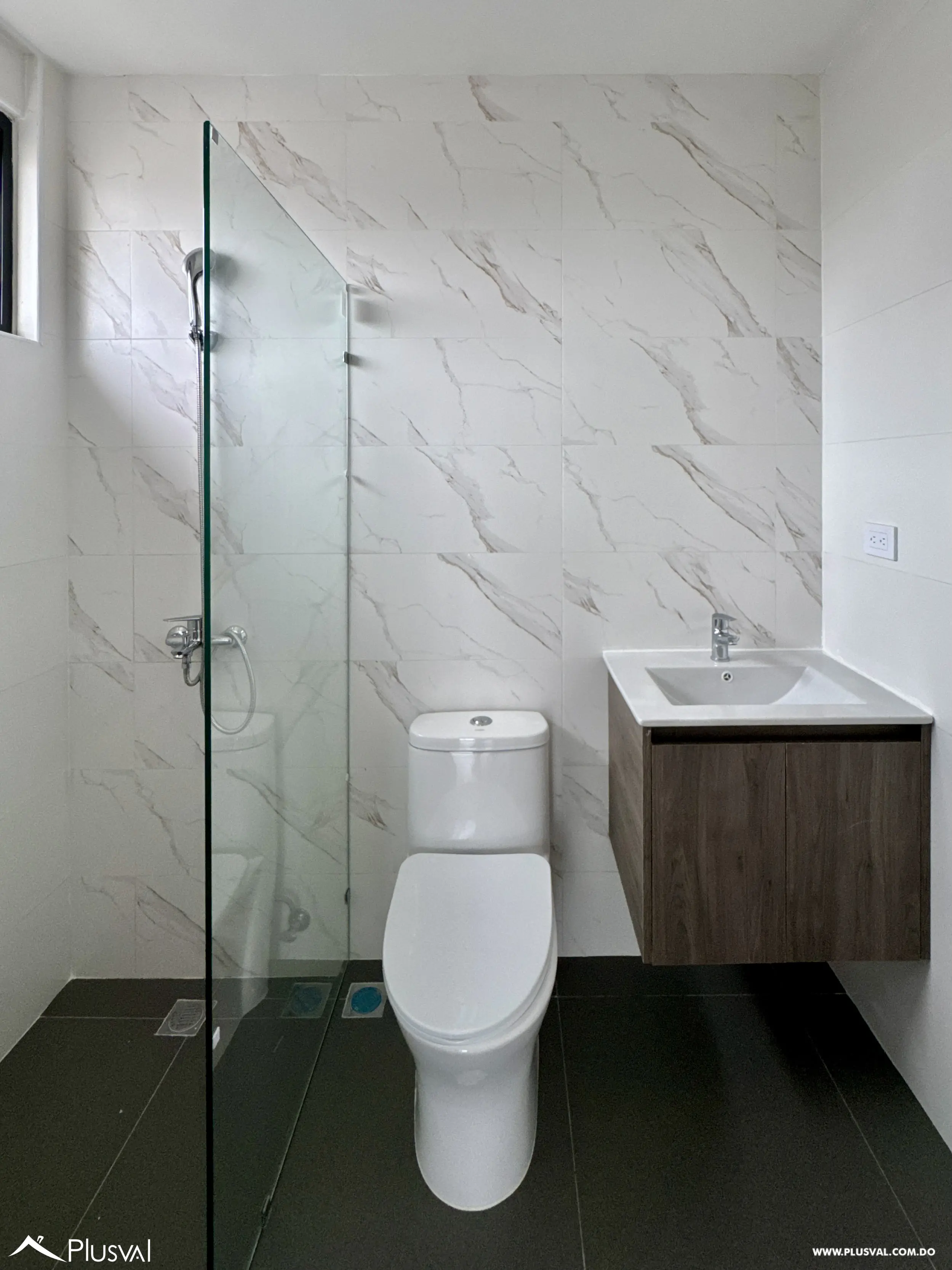 Apartamento en venta de dos habitaciones en Naco con linea blanca. 484601