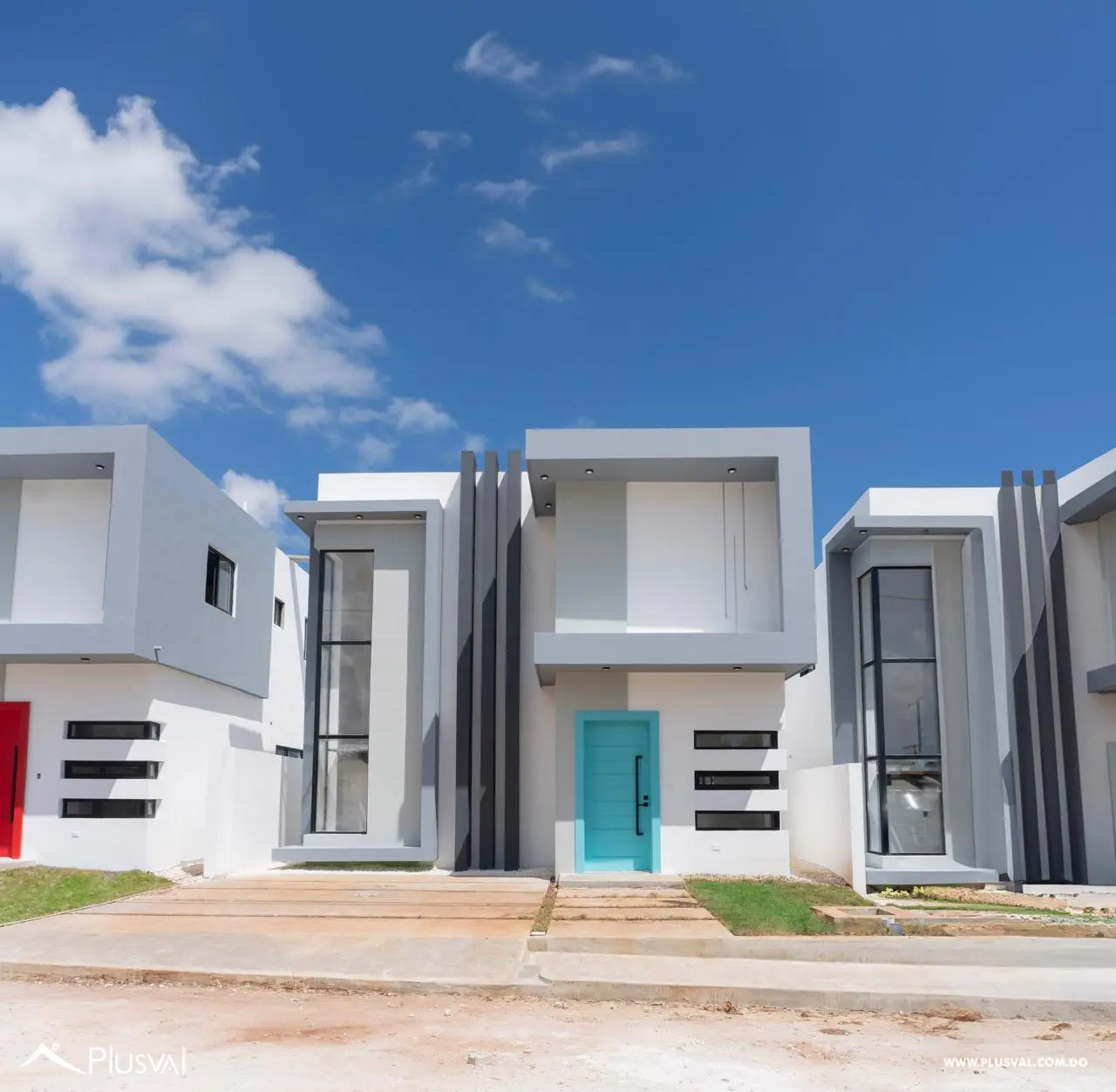 AMPLIA VILLA DE 3 HABITACIONES CON PISCINA Y PATIO EN SECTOR DEL DOWTOWN PUNTA CANA 499587