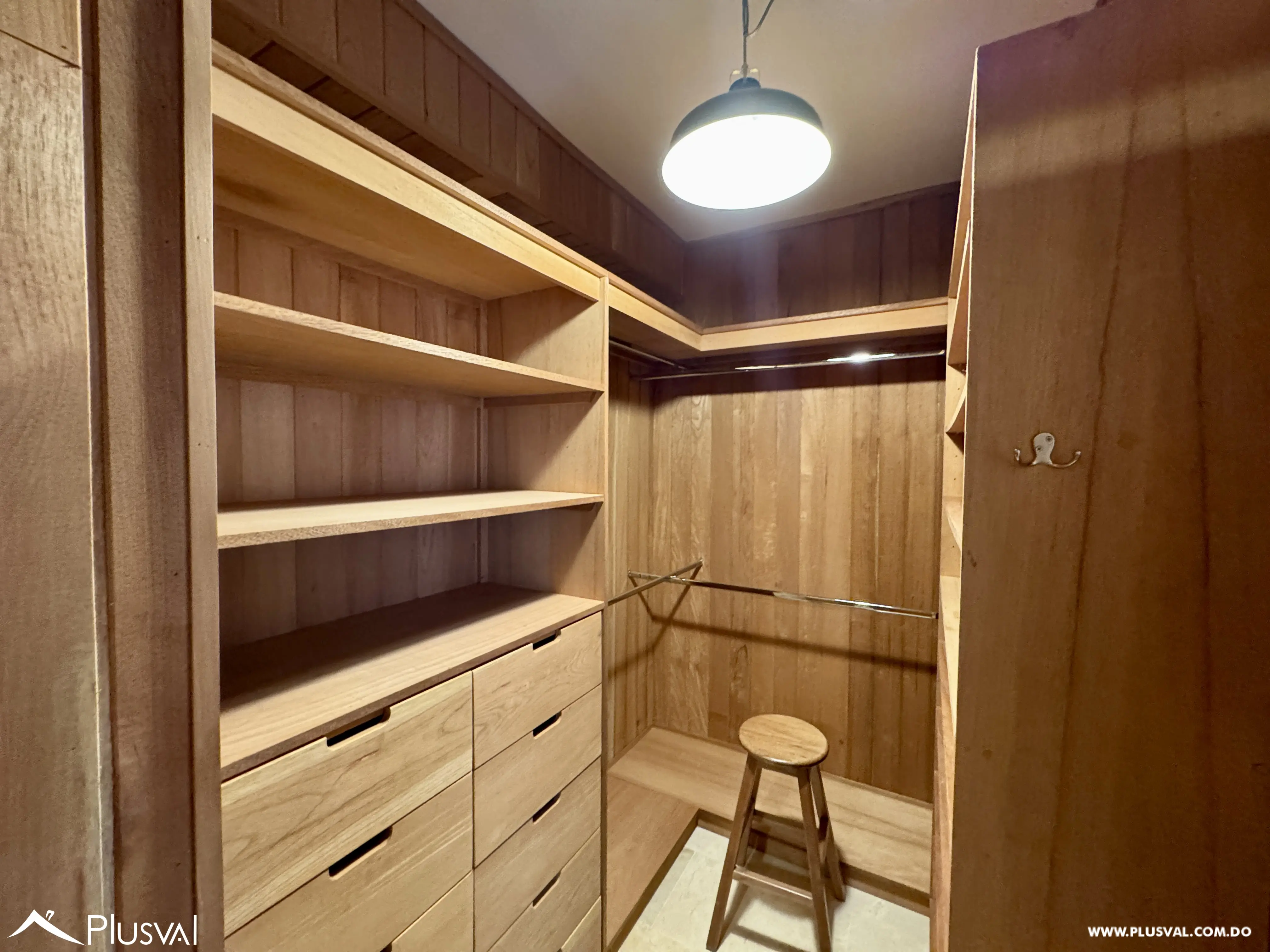 Apartamento de lujo amueblado en alquiler en Naco – 1 habitación y 2 parqueos 523668
