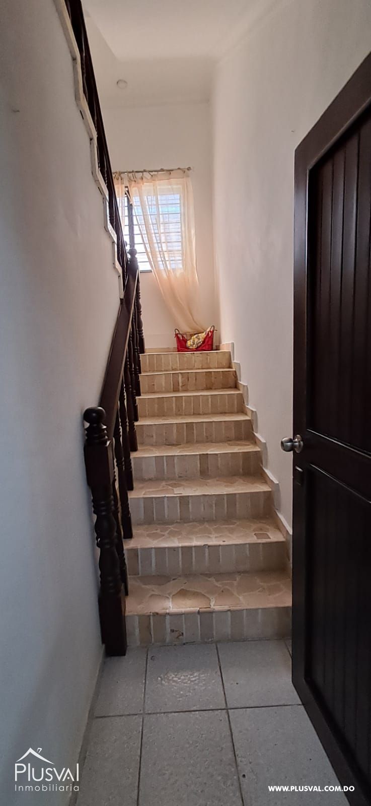 Villa de dos niveles en alquiler en Haina 472989