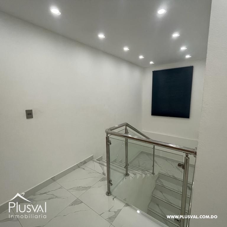 Amplia y remodelada casa cerca de la Ave. España 253703