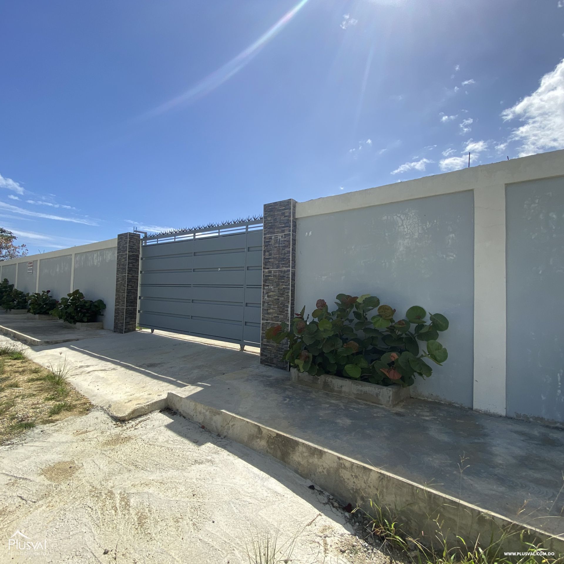 Vendo Excelente Solar en el KM 17 de Las Américas 427680