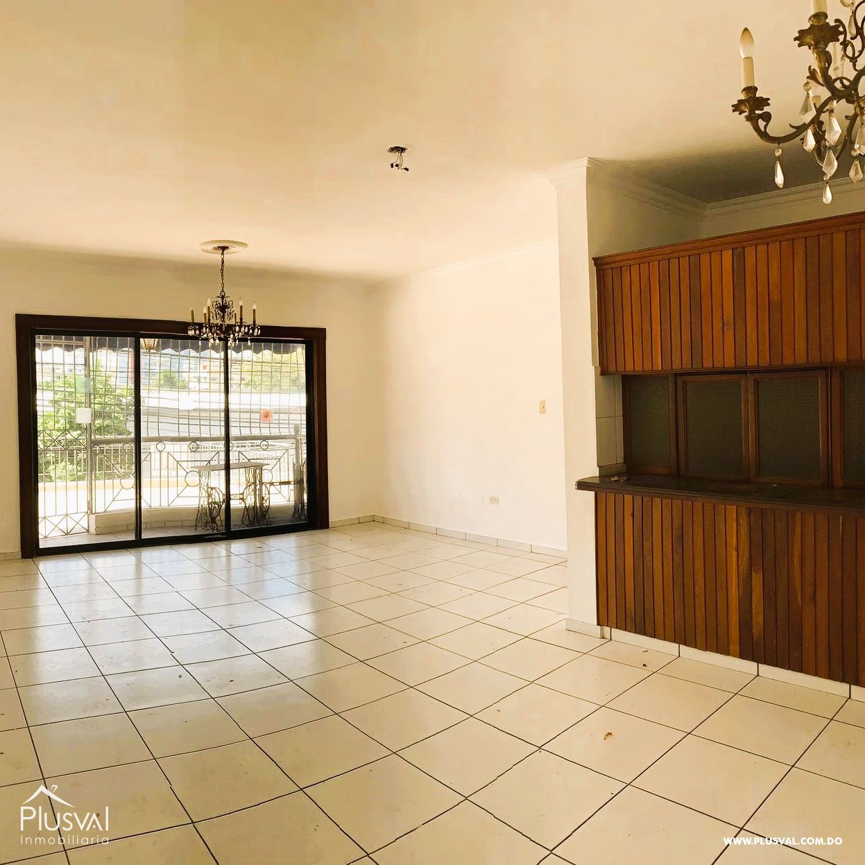 Apartamento con terraza en venta, Evaristo Morales de 3 habitaciones 395396