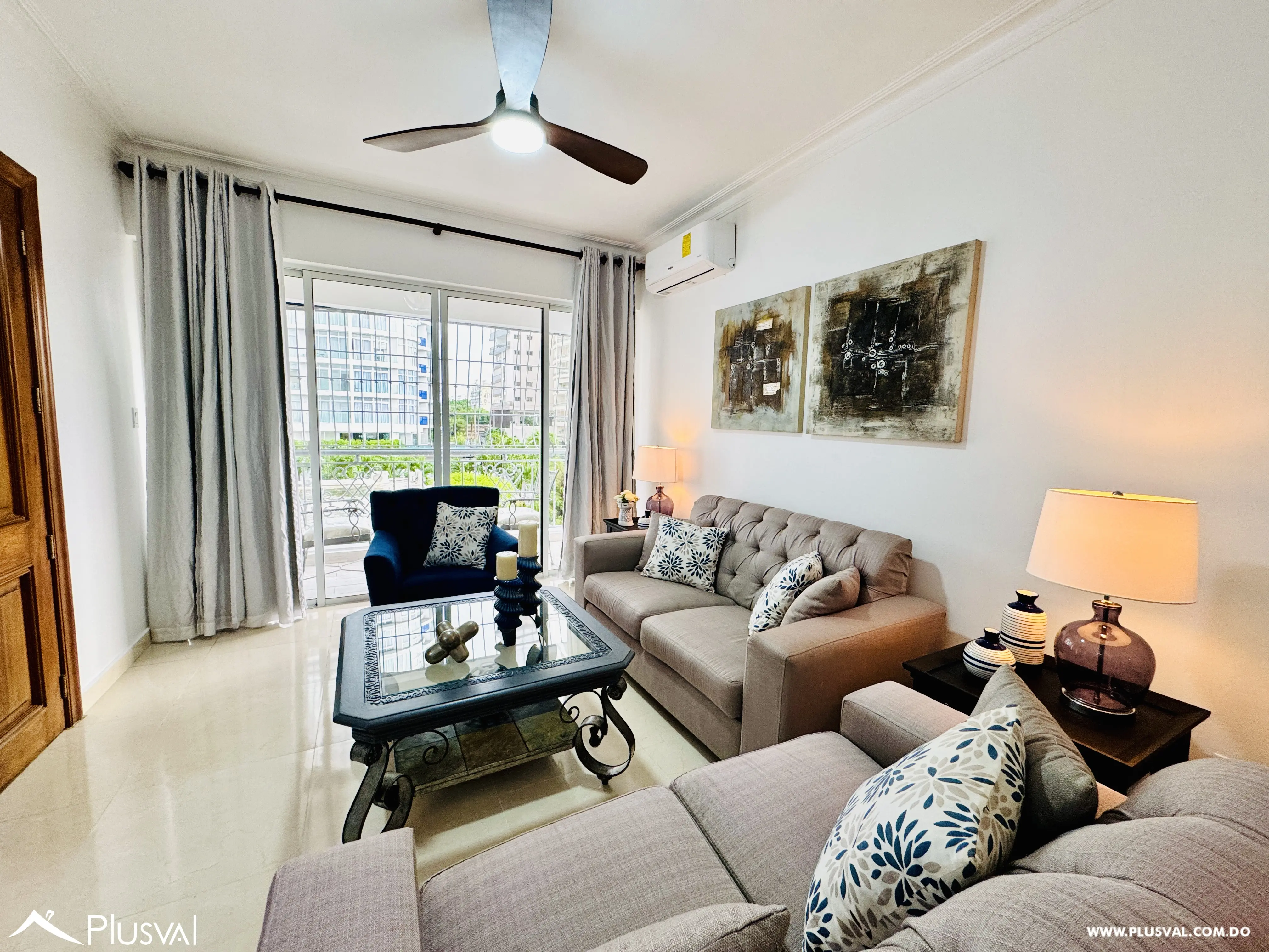 Amplio apartamento clásico en alquiler en Piantini 469308