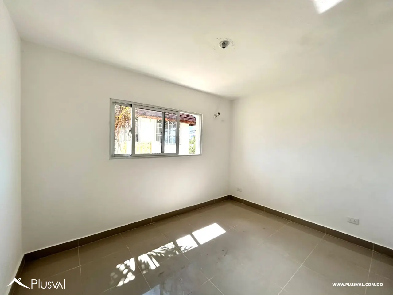 Se vende apartamento en La Vega Tercer nivel con terraza privada 531824