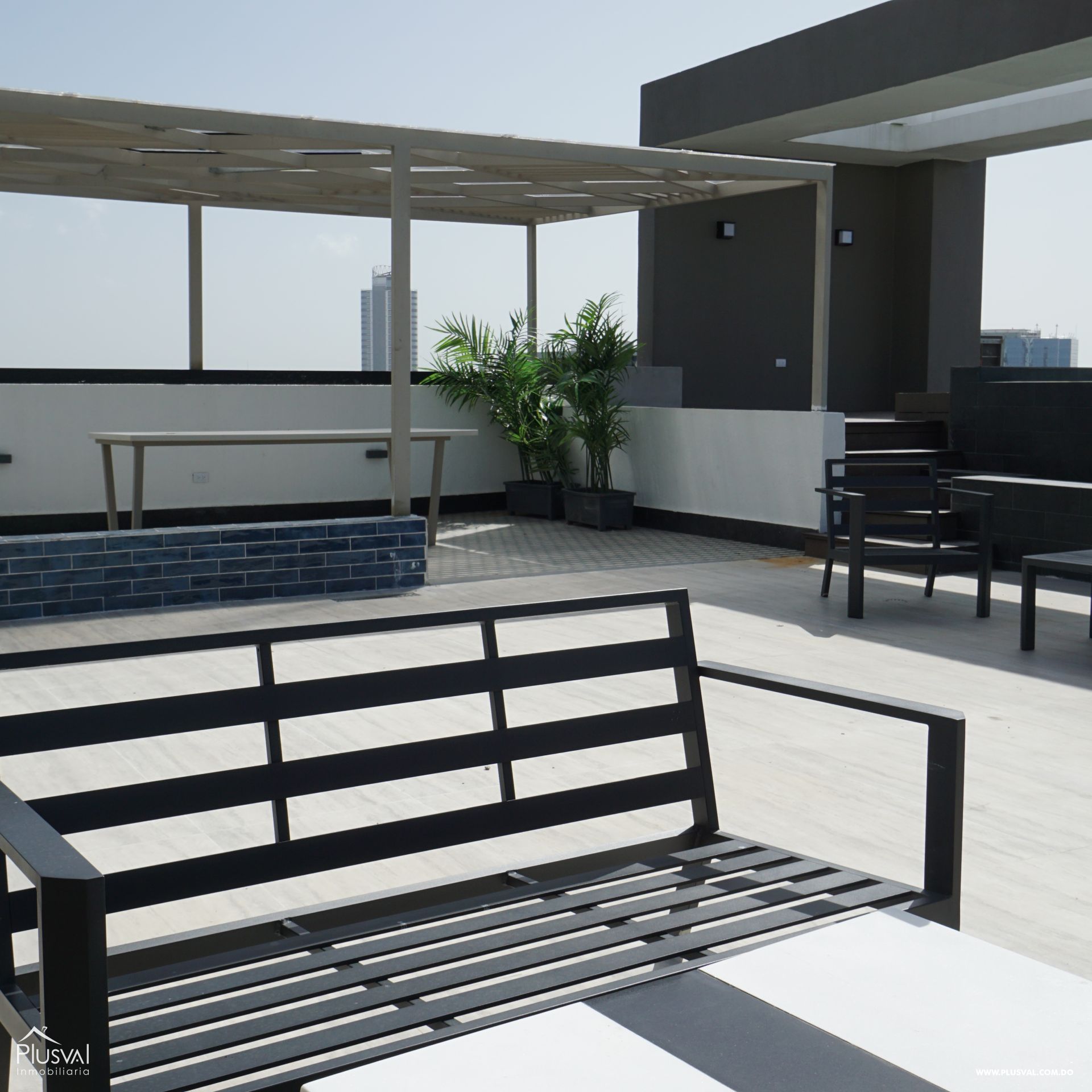 Moderno apartamento en alquiler con línea blanca en Piantini 430681