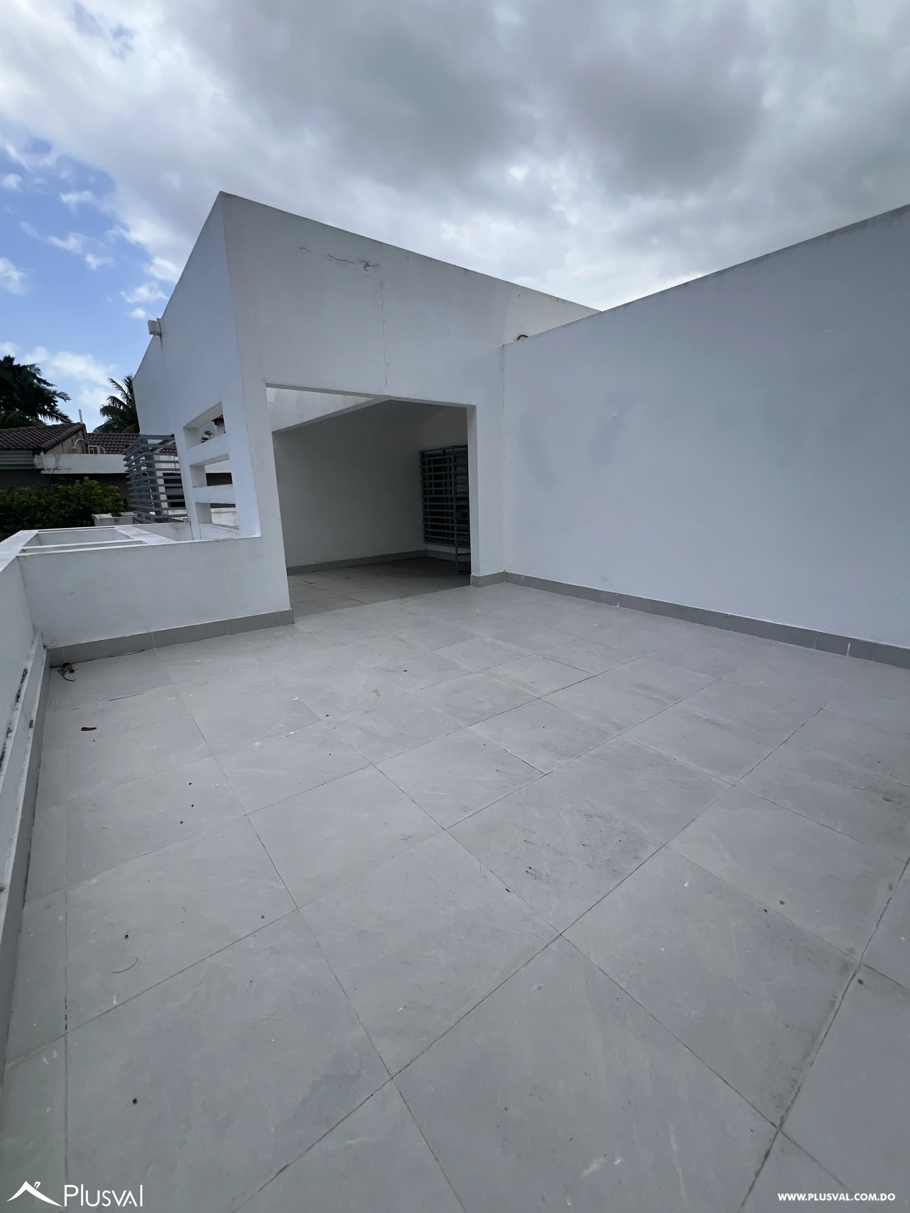 Amplia Casa en Alquiler en Altos de Arroyo Hondo II, frente al Parque Botánico 460086
