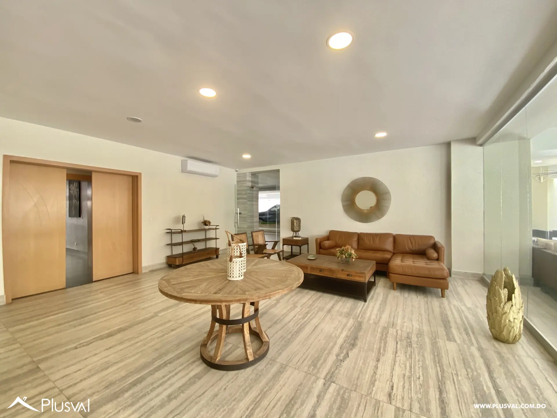 Alquilo Excelente y Amplio Apartamento en Zona Exclusiva en  La Esperilla 467456