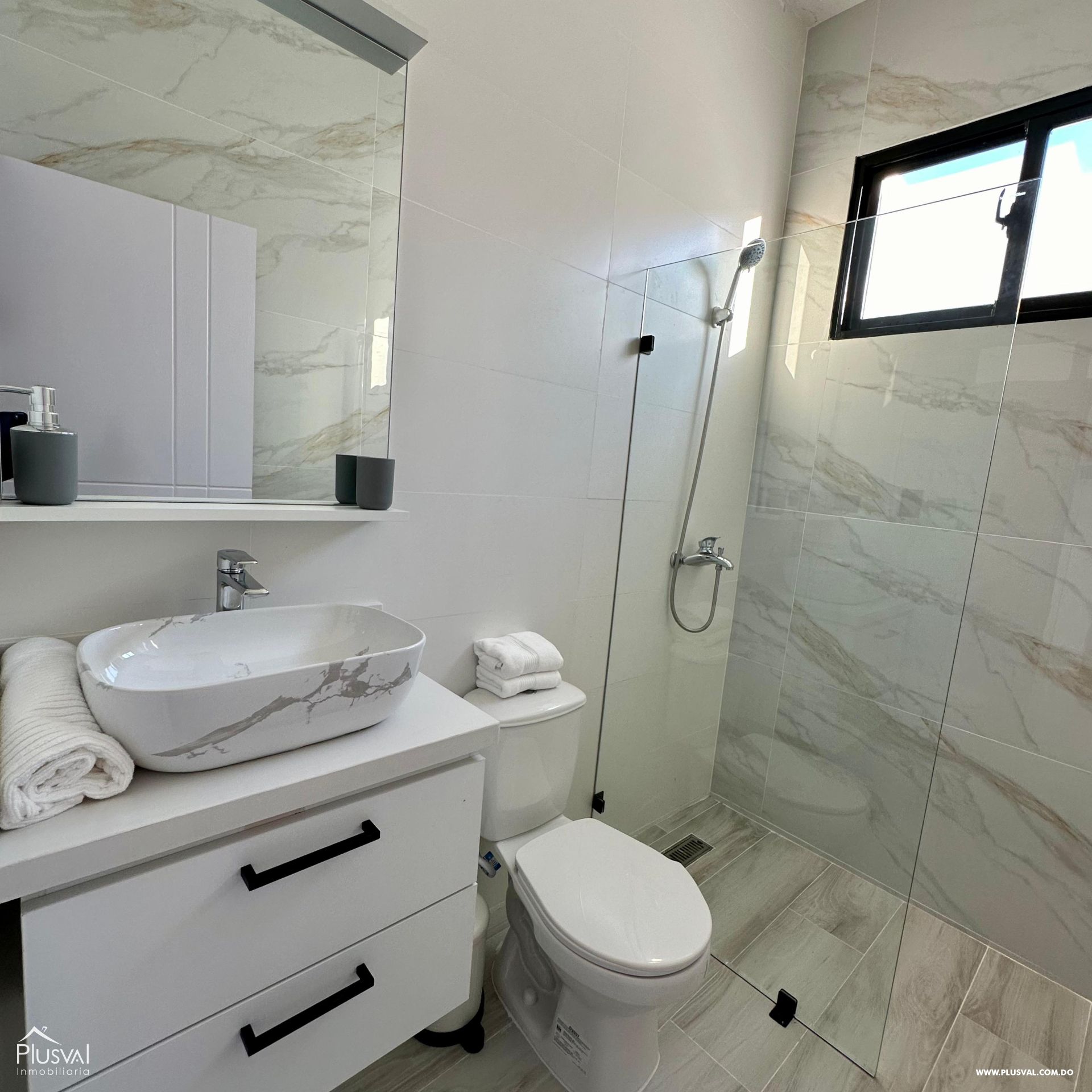 Exclusivas Villas en Bávaro, con un concepto minimalista acorde a los nuevos tiempos. 356630