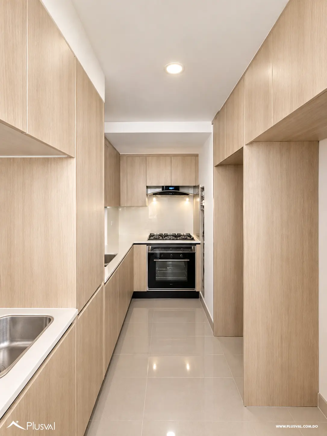 Apartamento en venta de 3 habitaciones en Evaristo Morales 531638