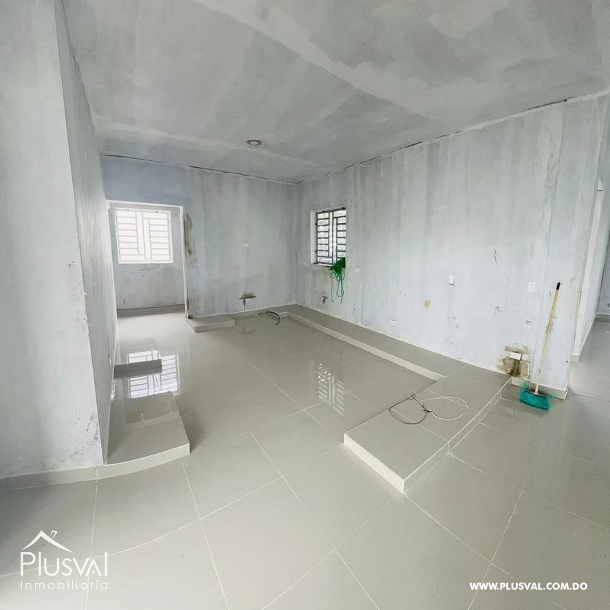 Casa familiar de 3 niveles con piscina en San Francisco de Macorís 436167