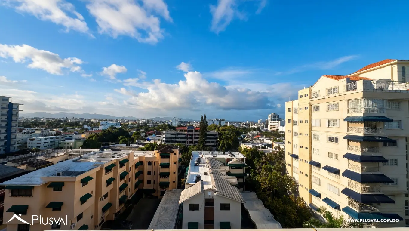 Apartamento dos niveles en Evaristo Morales 493332