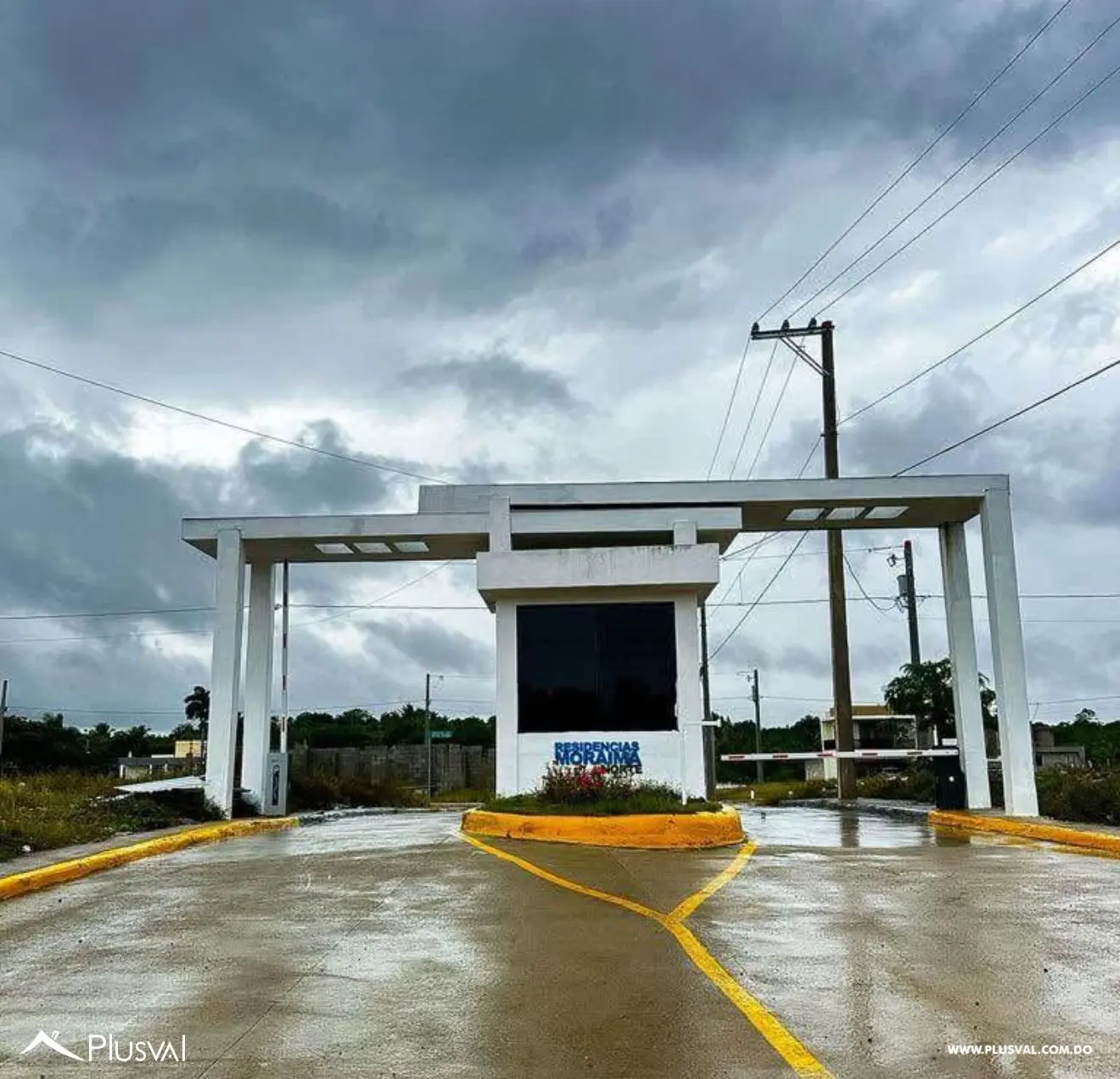 ¡Oportunidad de Inversión! Se vende solar de 200 m² con título en Residencial Moraima Norte 453515