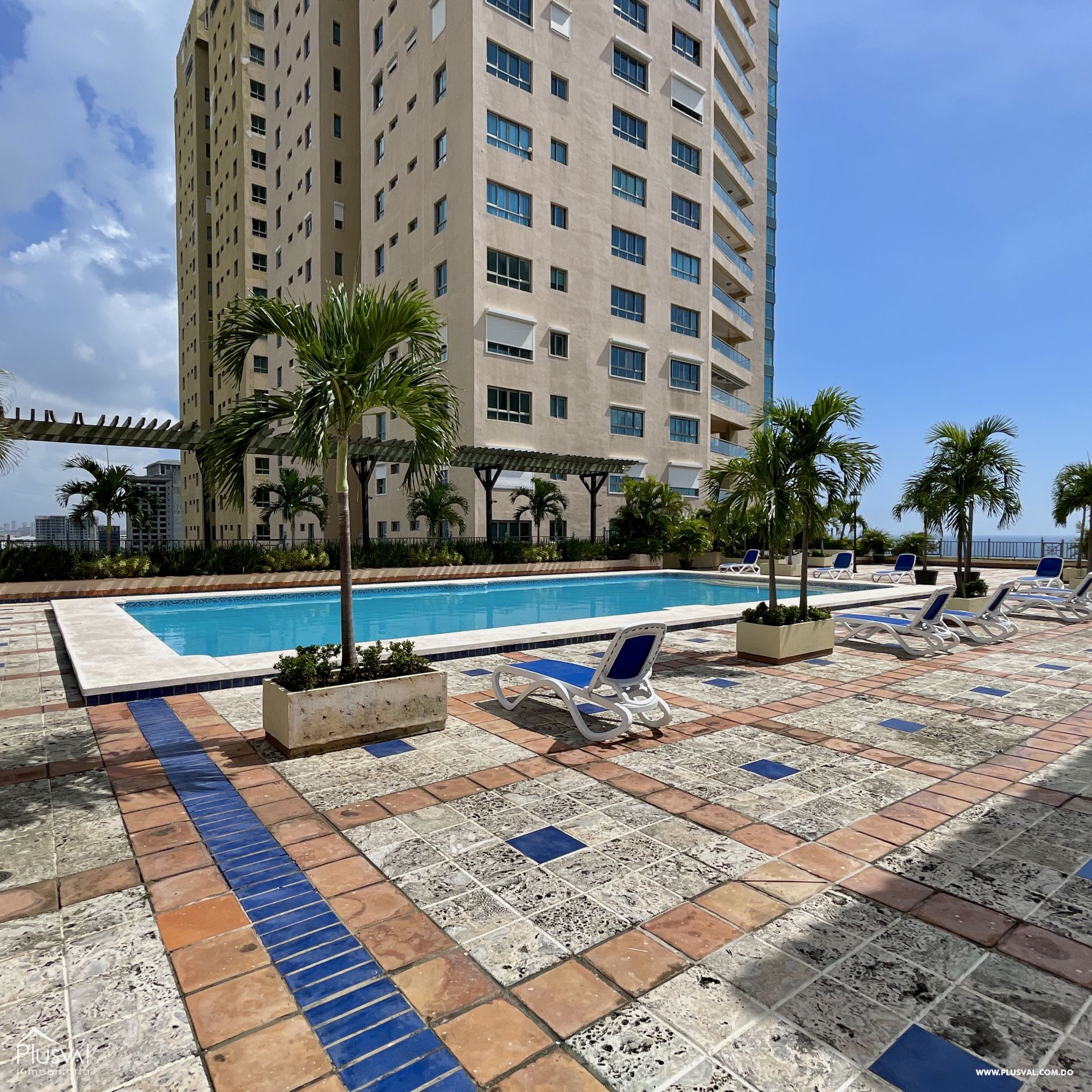 Apartamento en Venta 3 Habitaciones Frente al Mar en Malecón Santo Domingo | Malecon Center 448581