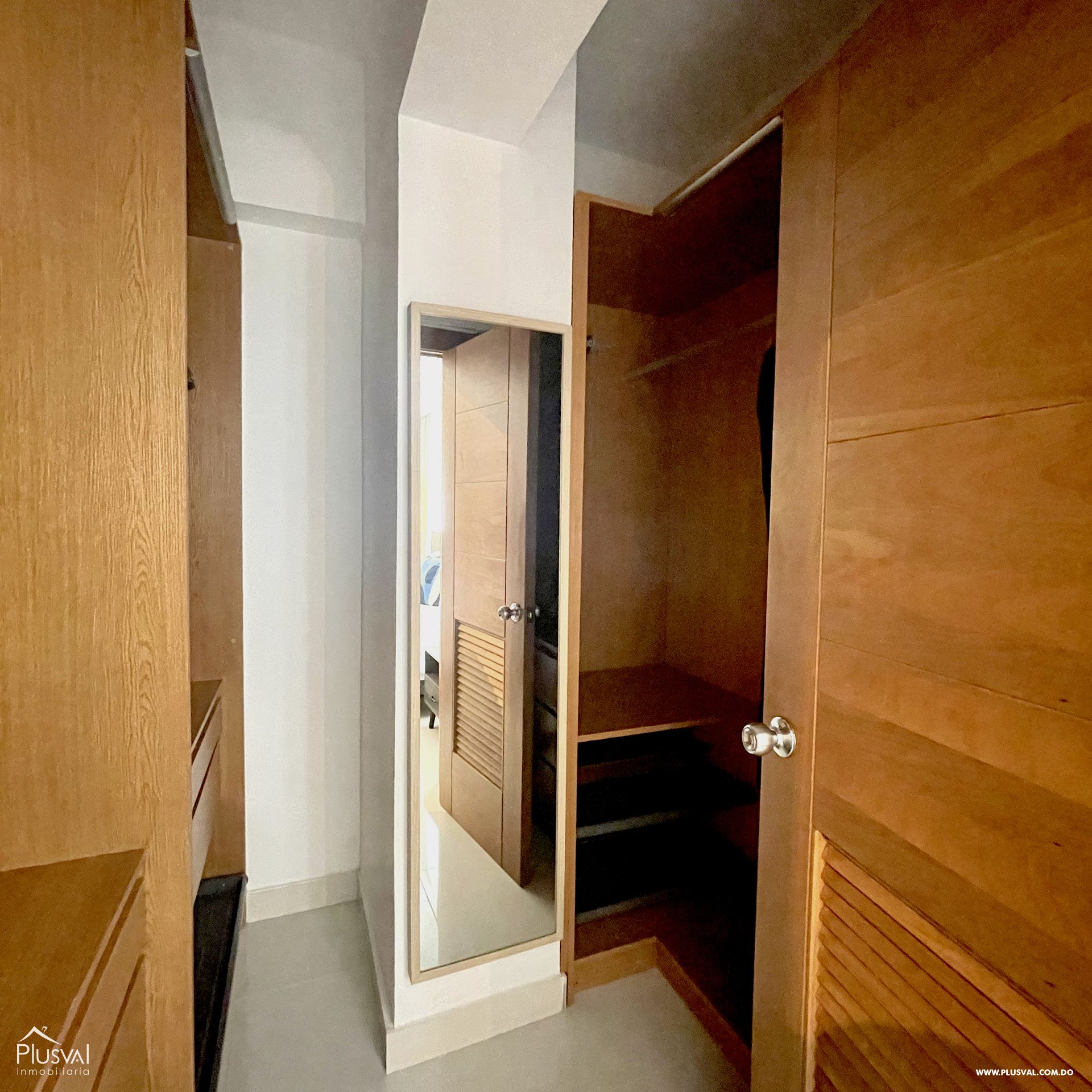 Apartamento amueblado en alquiler, Evaristo Morales 500250