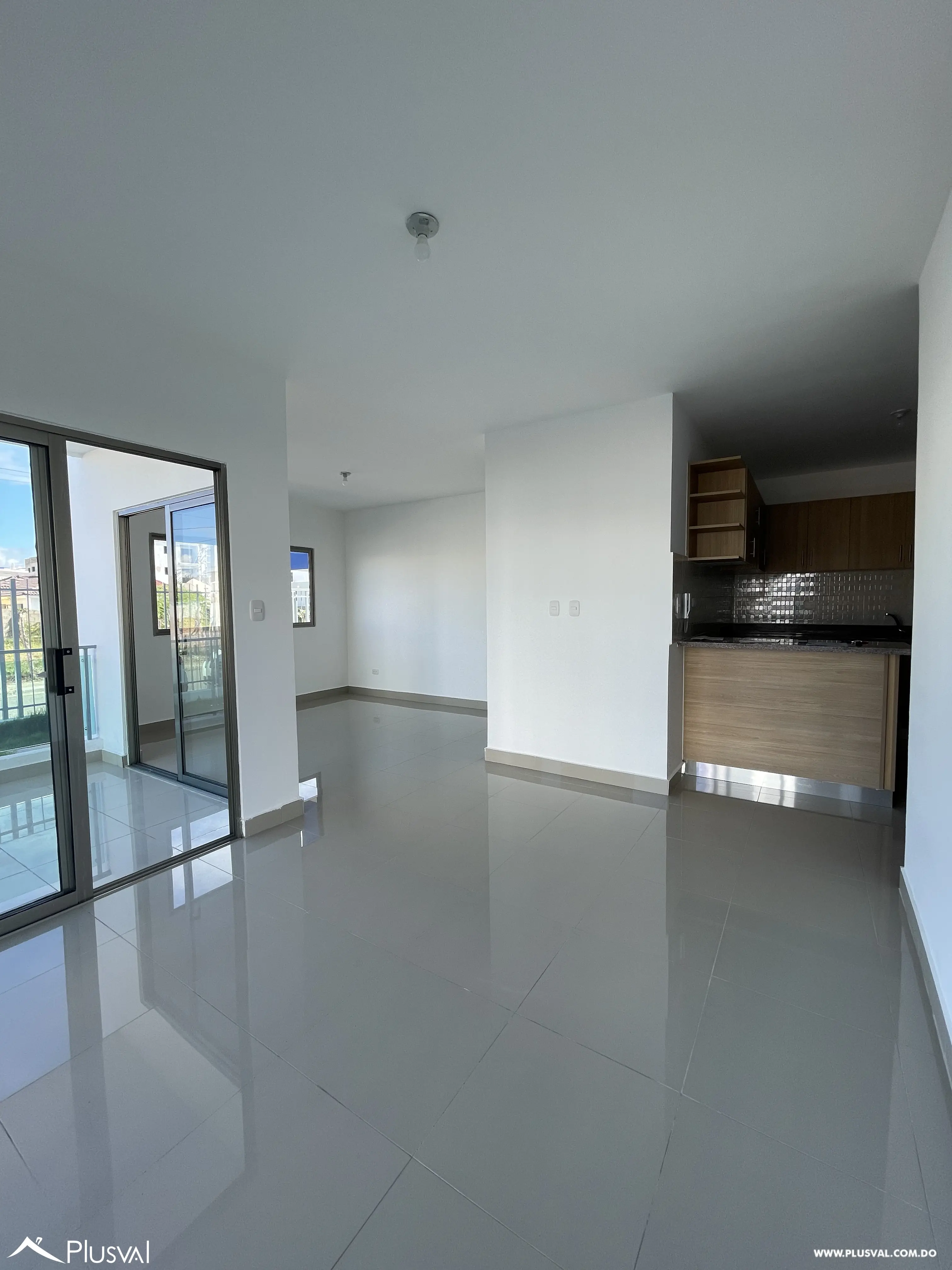 Complejo de  Aptos - Primer Nivel - 3 Habitaciones + Patio 528100