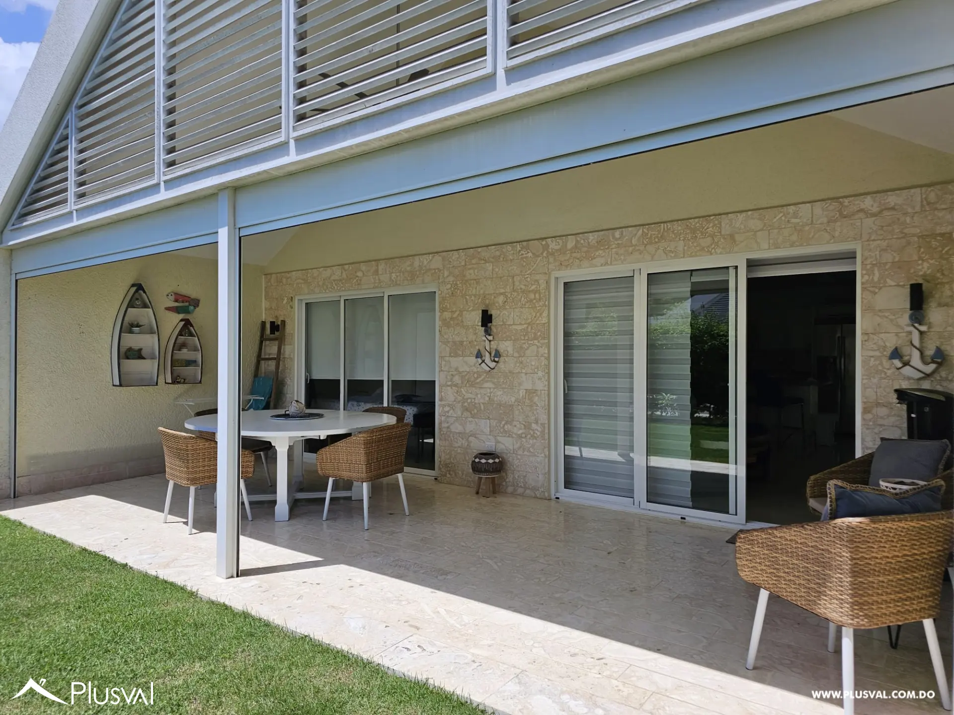 Exclusiva Villa de 2 Habitaciones con Patio en Playa Dorada 509918