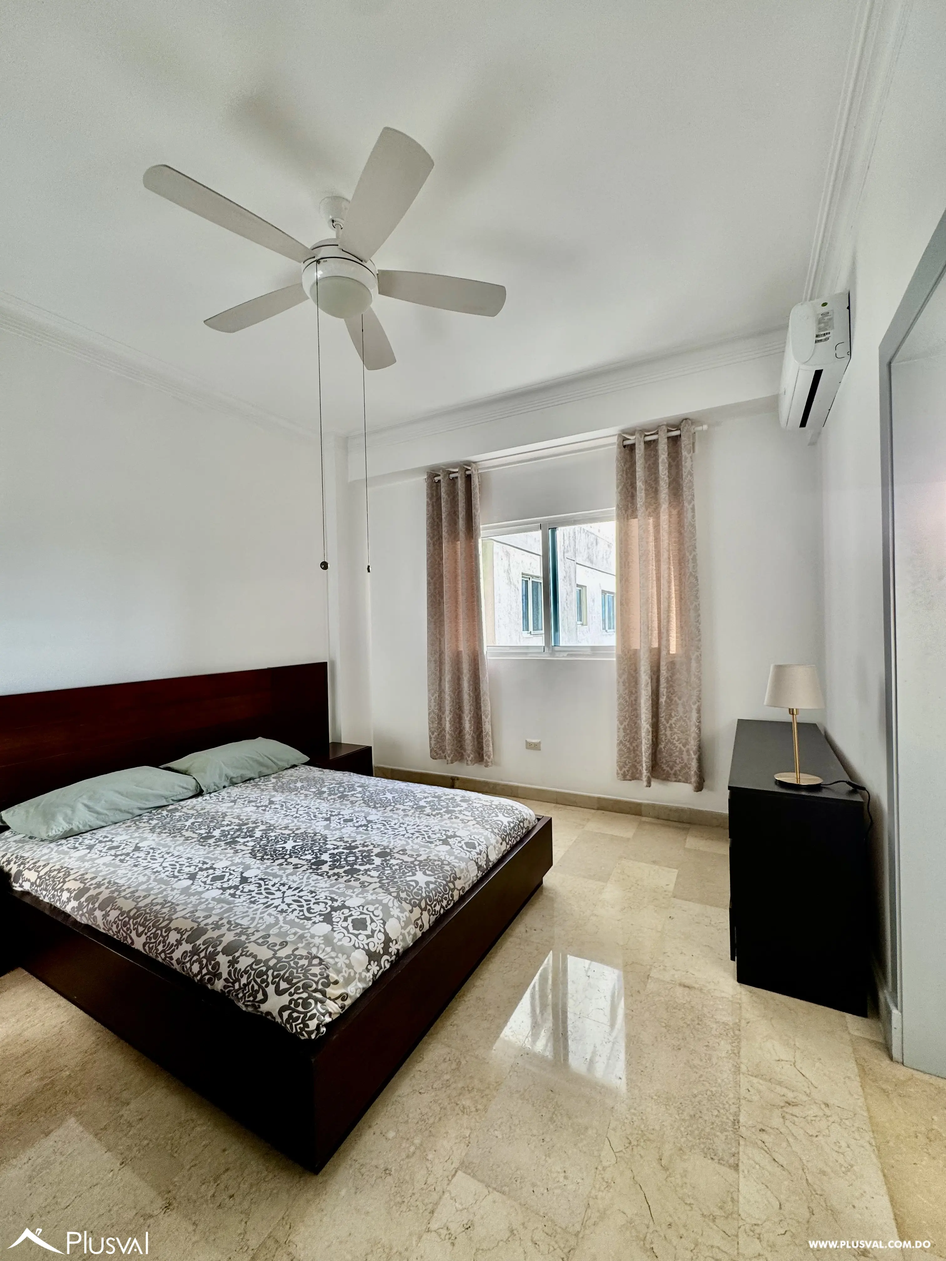 Alquilo Amplio y Maravilloso Apto. en una de las Zonas mas Exclusivas de La Esperilla 490529