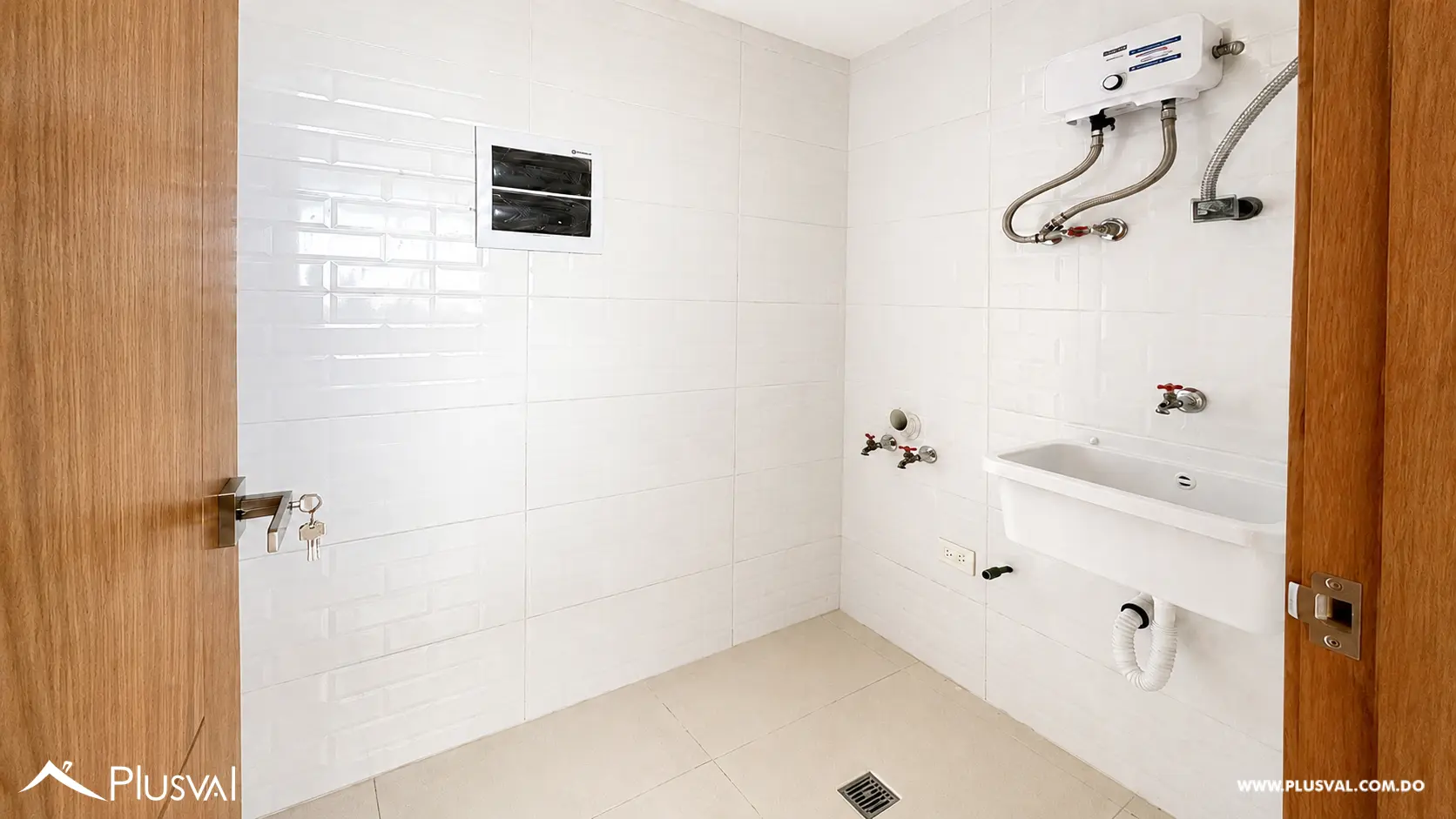 Amplio apartamento en venta en Renacimiento 522363