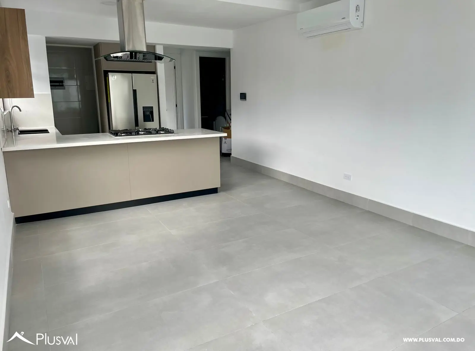 Apartamento en Alquiler de 1 habitación en Torre Nueva de Evaristo Morales 532137