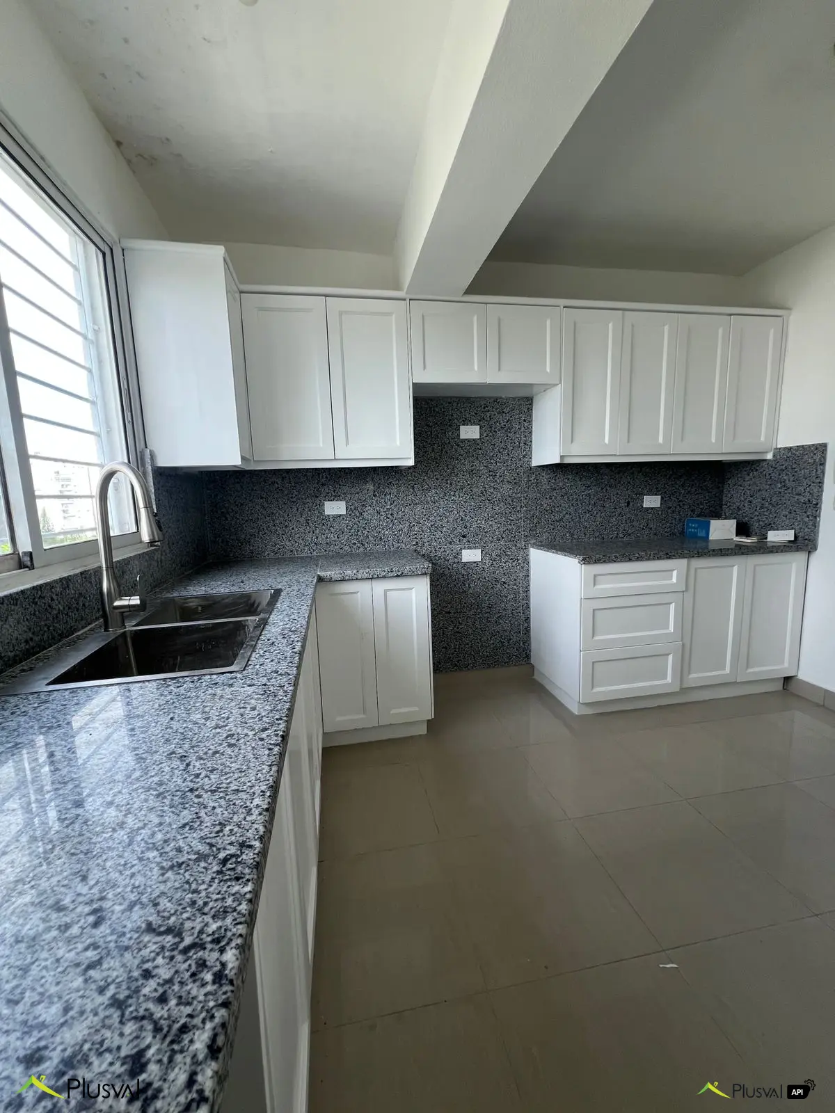 Apartamento de 3 habitaciones en El Vergel 449095