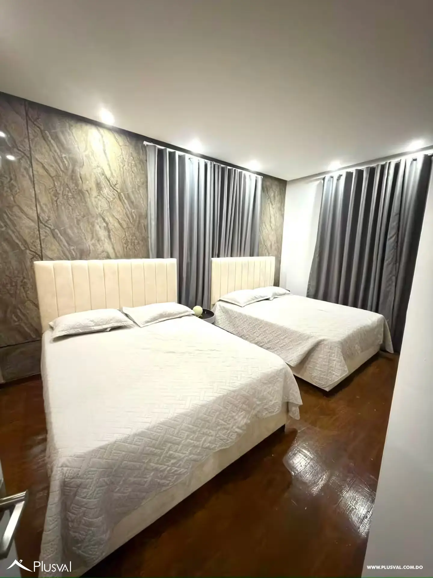 Villa tipo casa de campo en madera rodeada de naturaleza, a solo 30 minutos del Santiago Centro. 527451