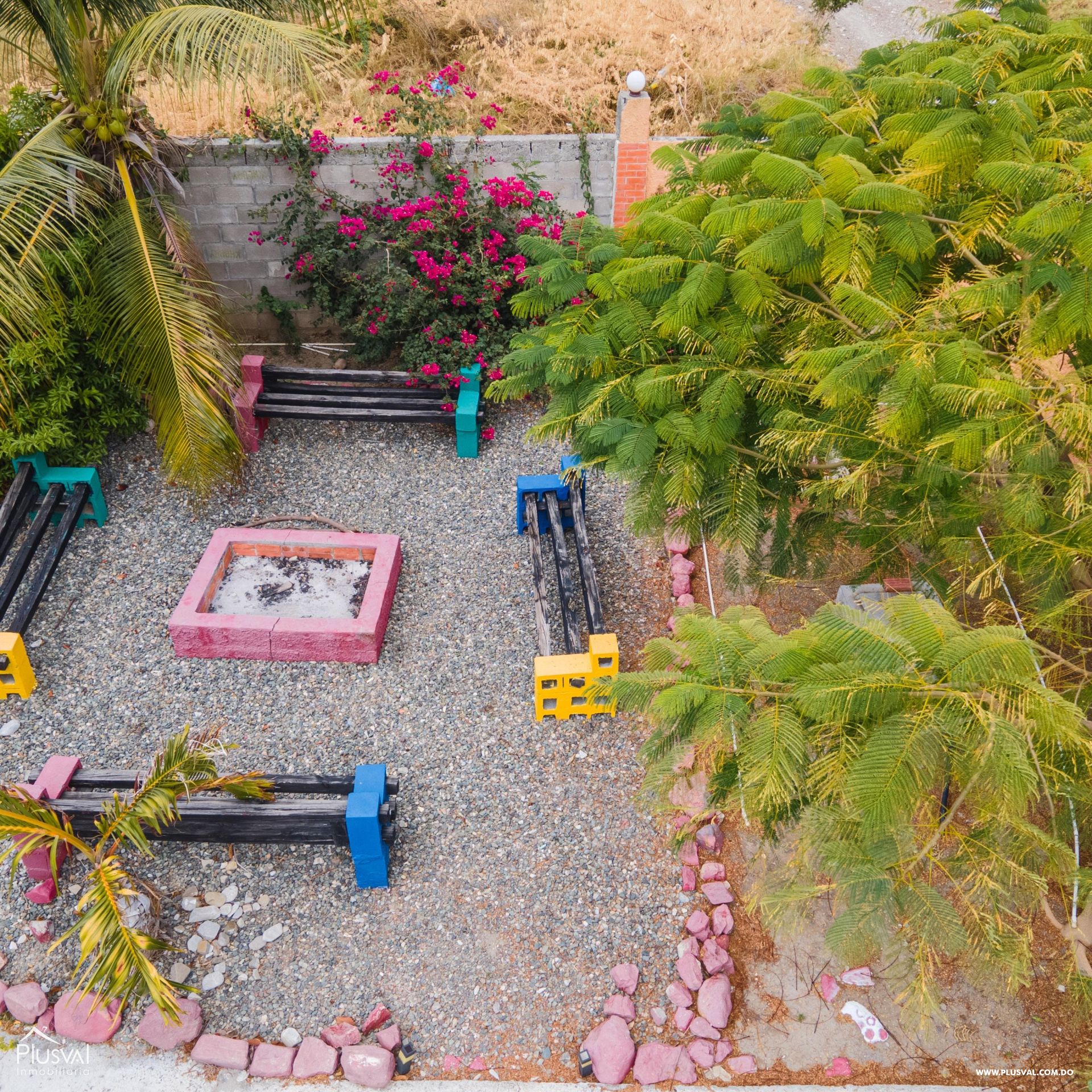 Villa espaciosa en venta con piscina, ubicada cerca de la Bahía de Ocoa 425053