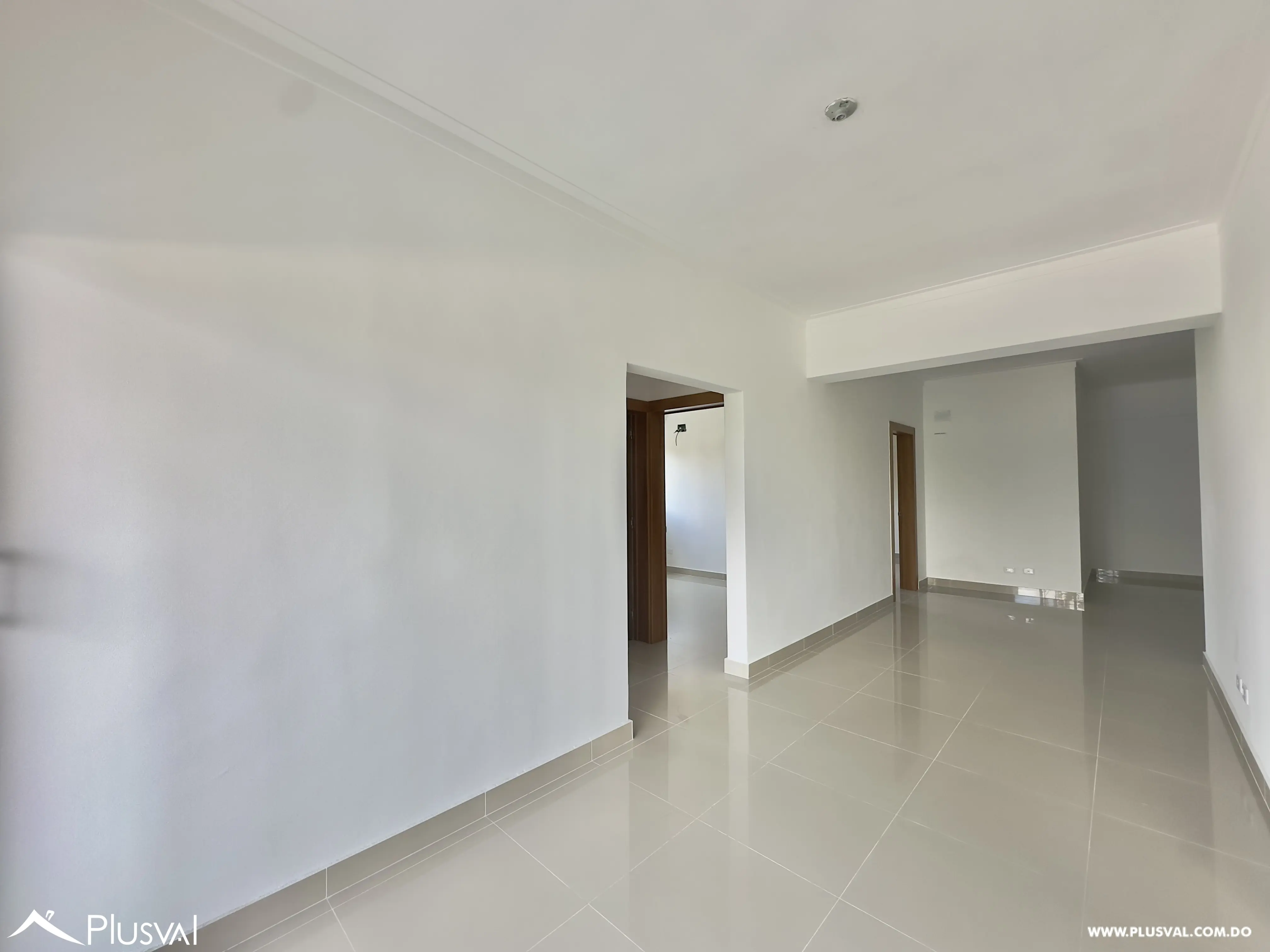 Apartamento en alquiler de 3 habitaciones en Urbanización Tropical 459787