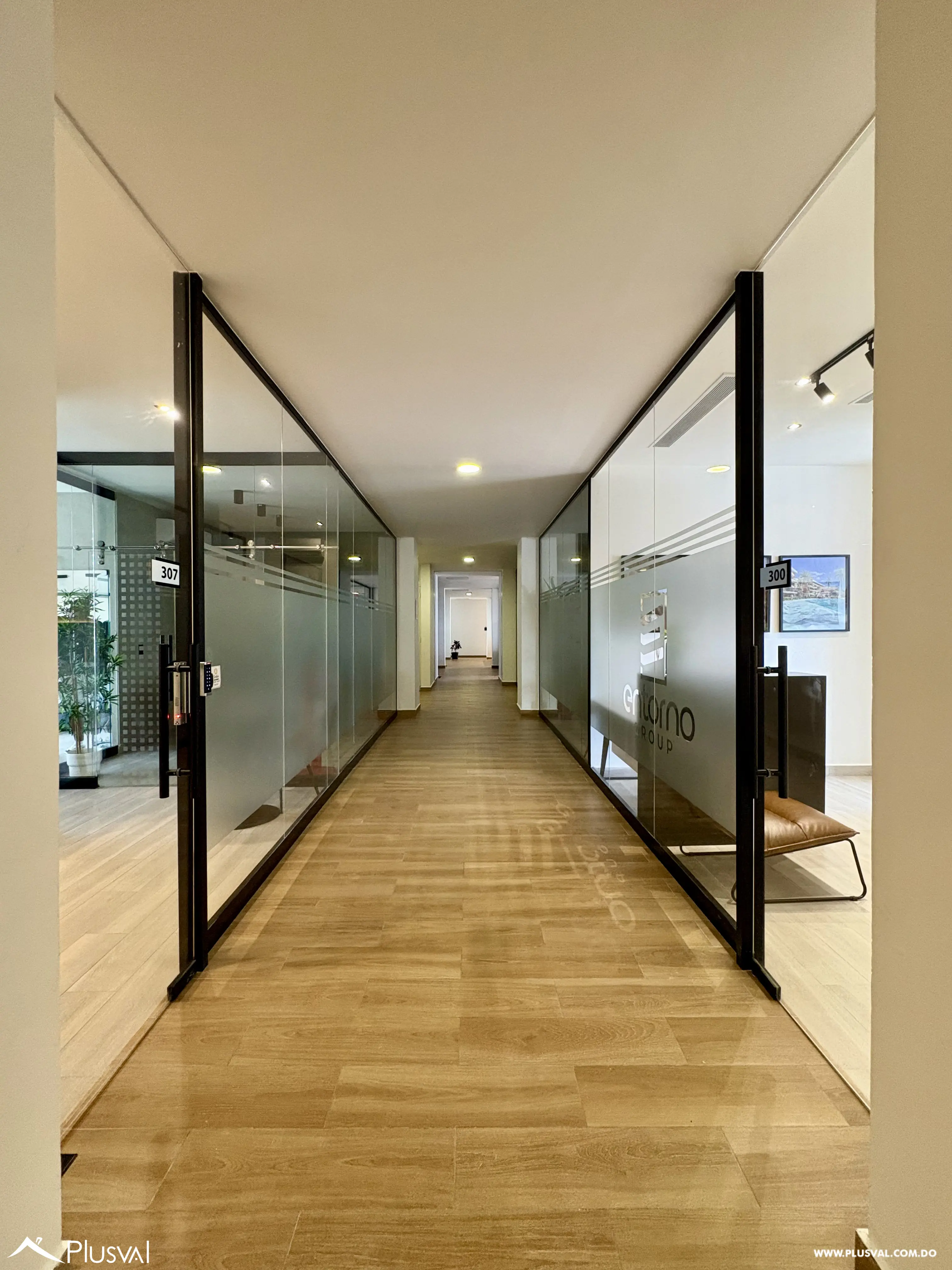 Oficina Amueblada en Alquiler | Central Park, Downtown Punta Cana 517670