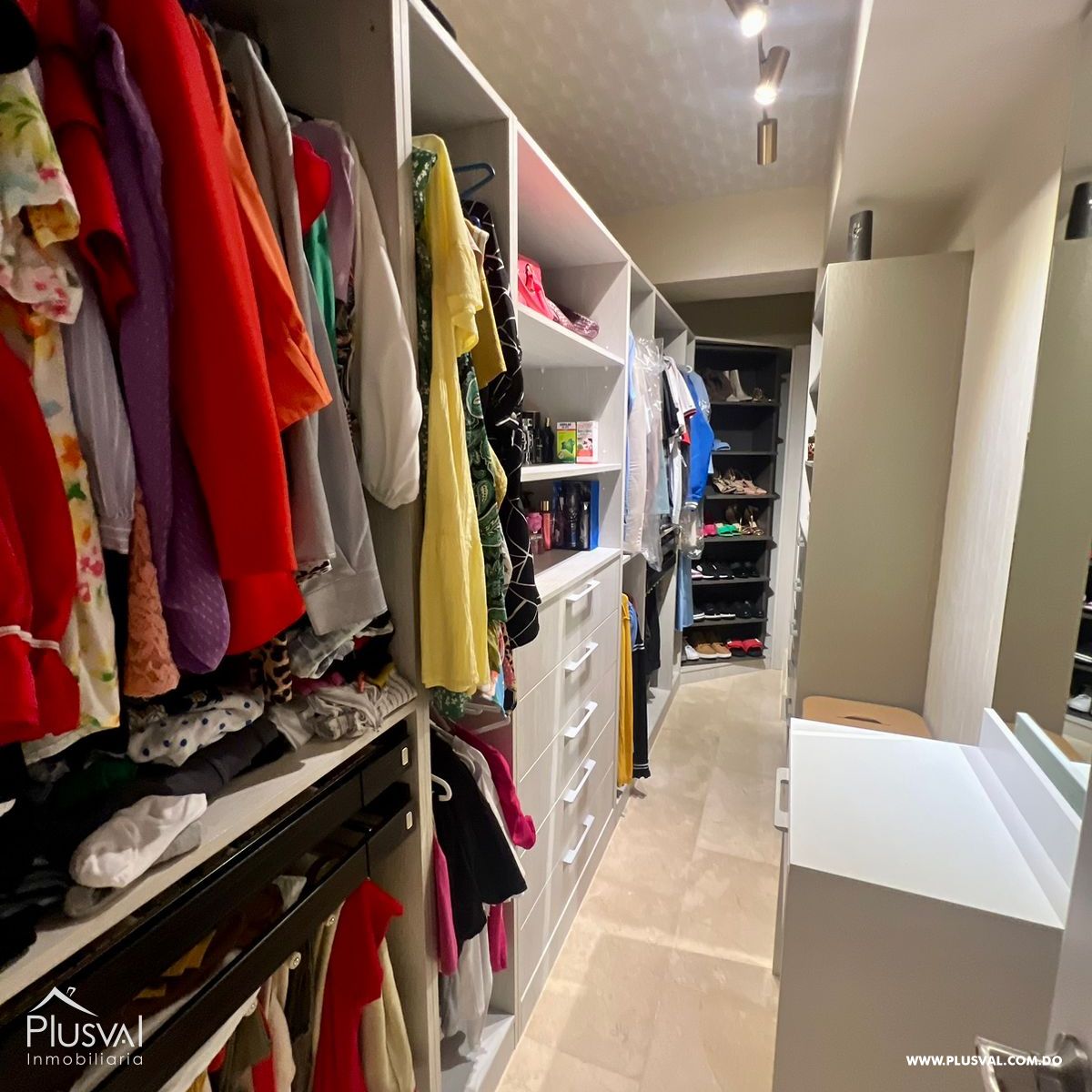 Apartamento Amueblado en Venta con espectacular  Vista al mar en Alma Rosa 313903