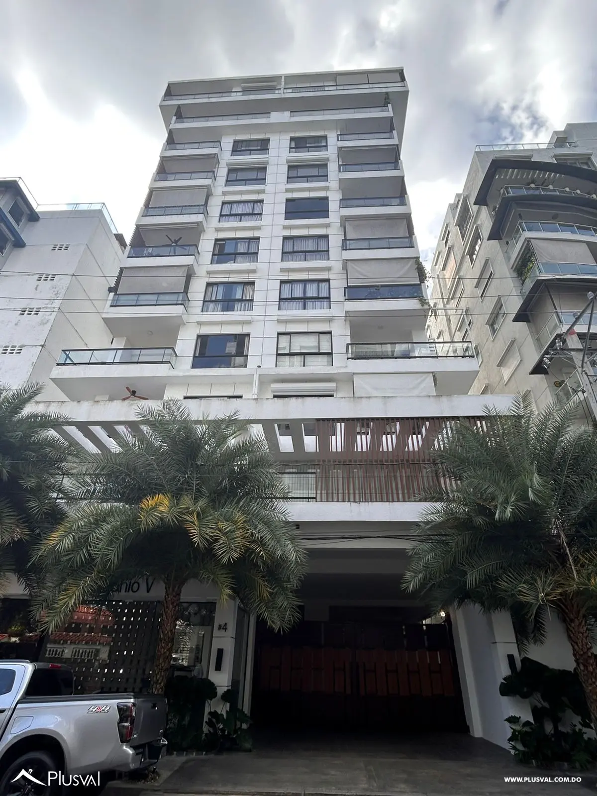 Amplio Apartamento en Venta En Naco 477252