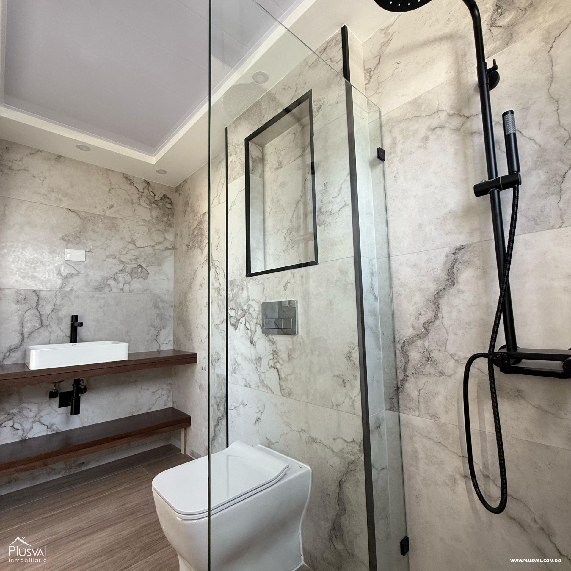 Apartamentos en torre moderna en La Moraleja 418976