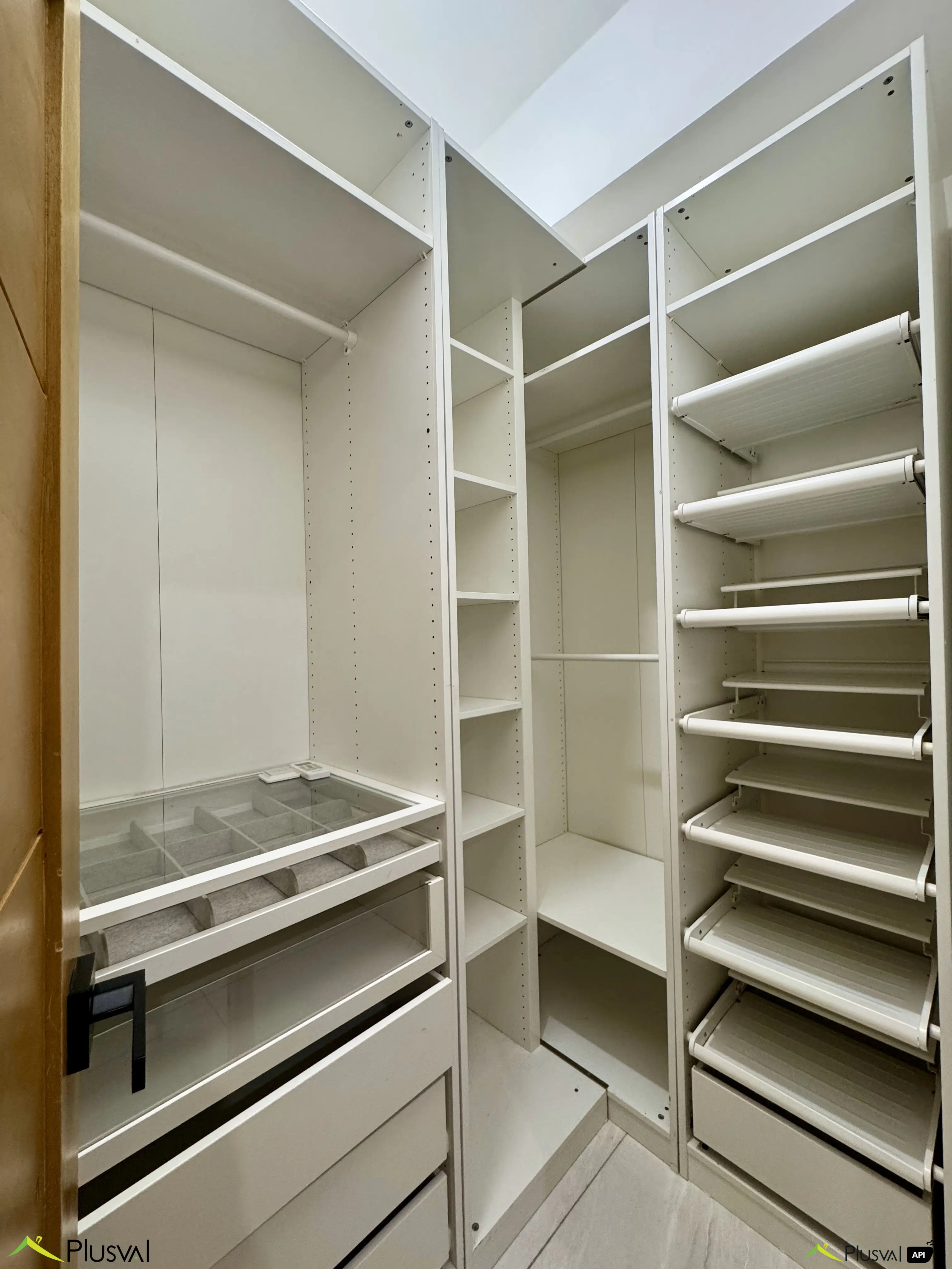 Amplio apartamento en Venta - Evaristo Morales 449991