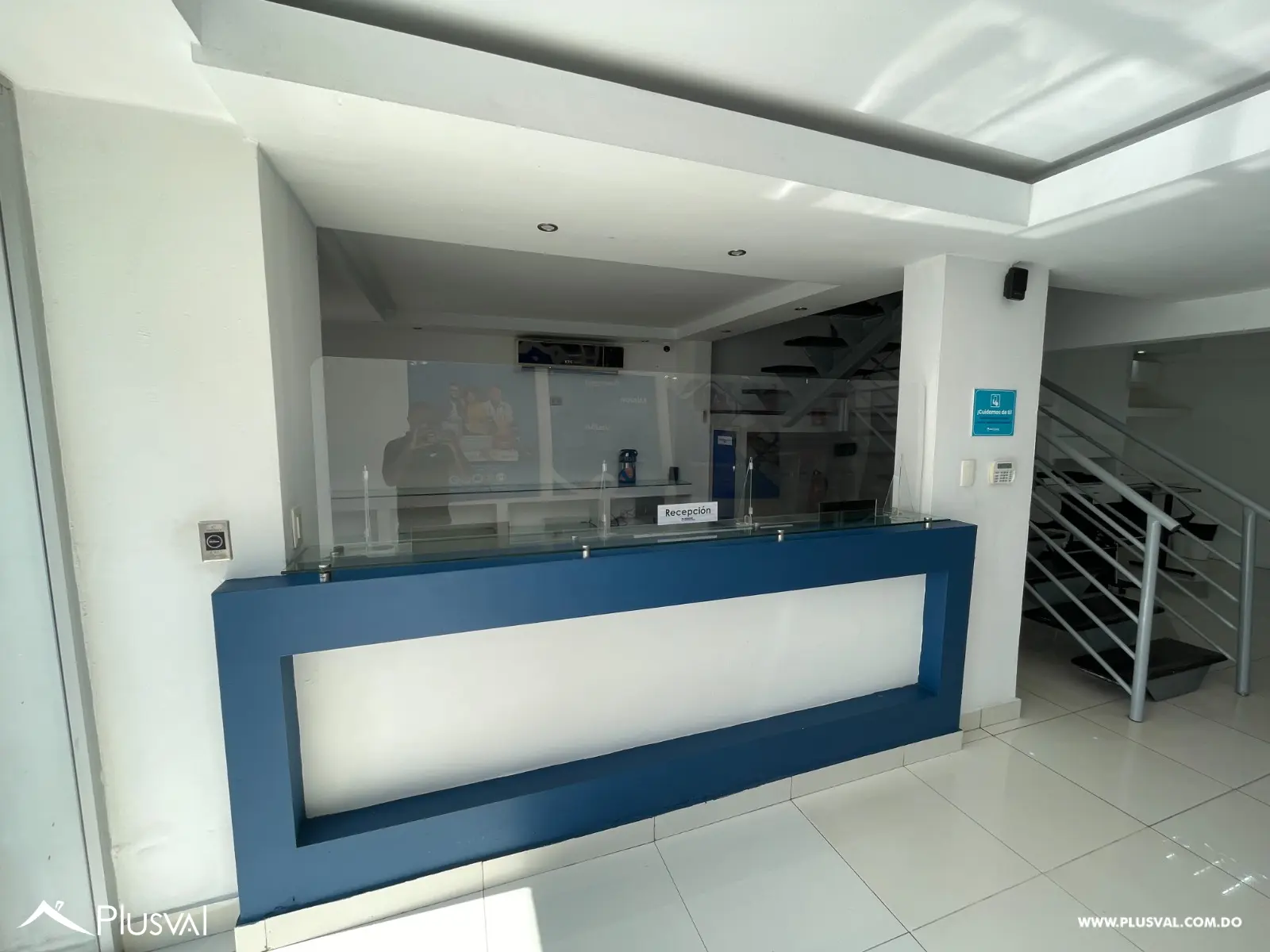 Edificio Comercial en Alquiler en Zona De Alto Flujo 505020