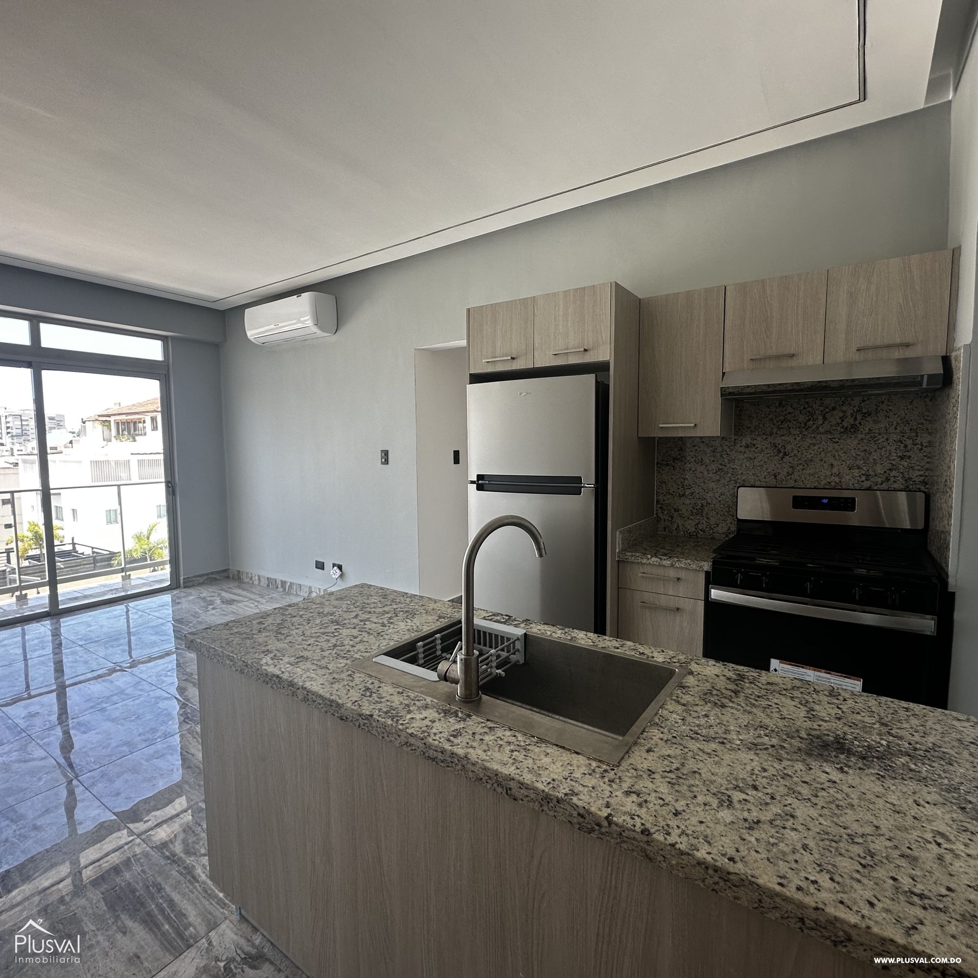 Cómodo apartamento de 2 habitaciones en el centro de Naco 440420