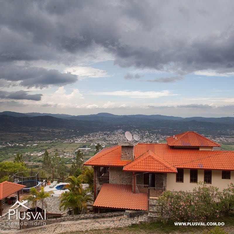 Venta de solar y 3 mejoras en  Jarabacoa 293441