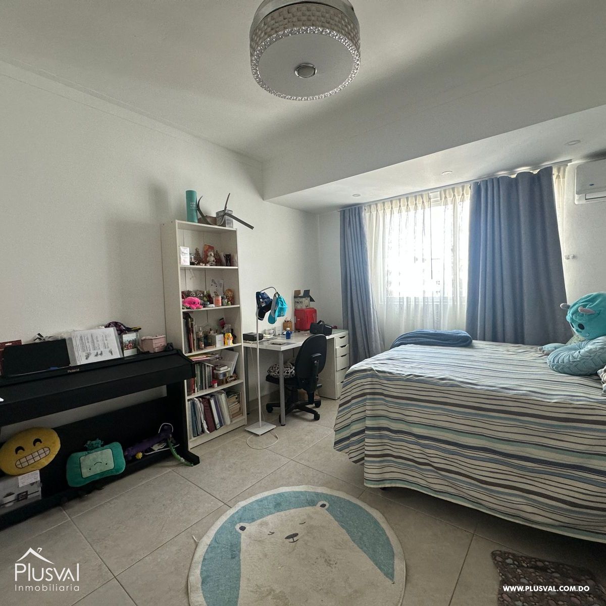 PH en venta en Evaristo Morales, a pasos de la Churchill. 406356