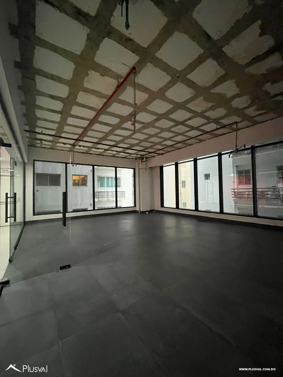 Oficina en prestigiosa torre empresarial en Piantini 469001