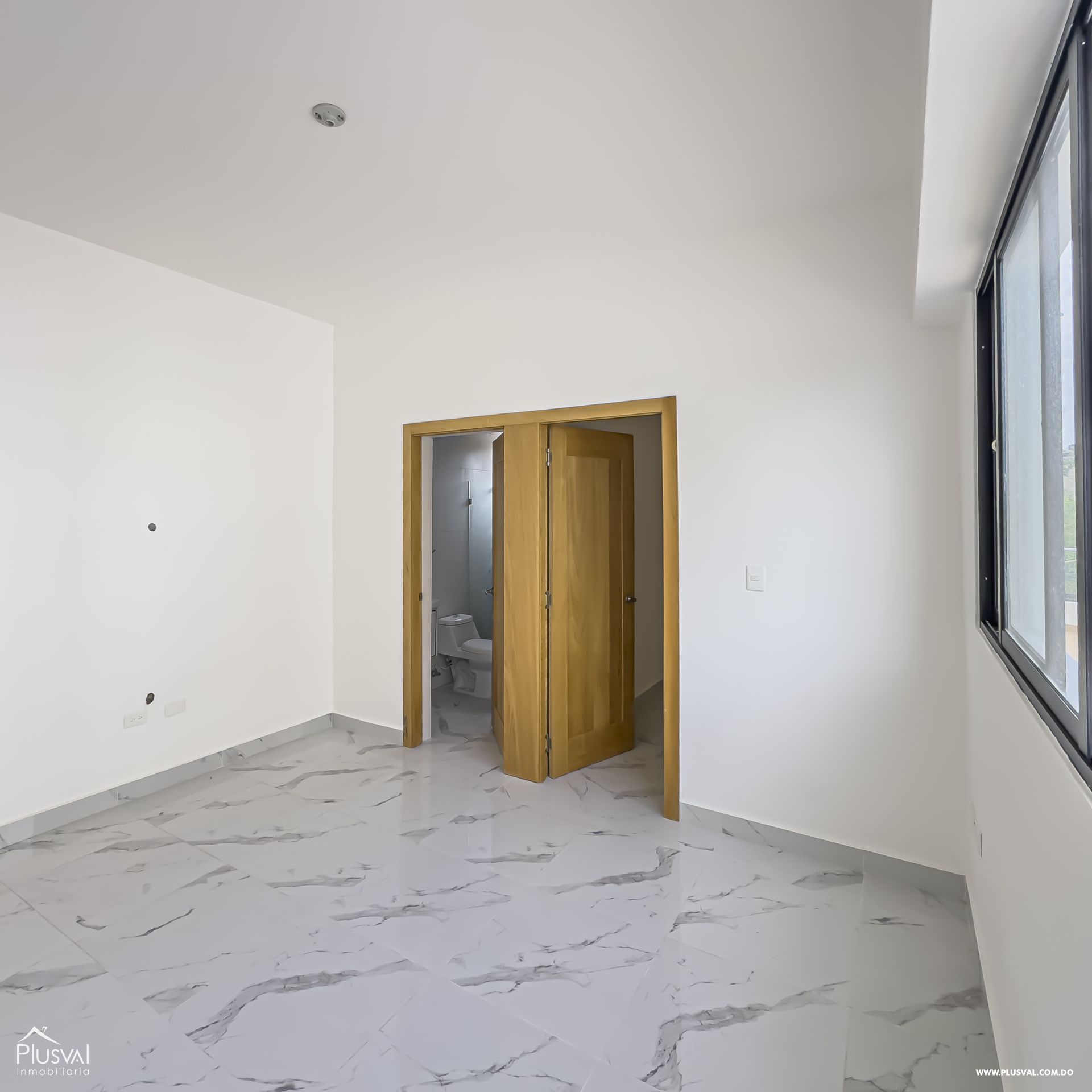 Apartamento a estrenar con terraza en venta en Los Rios 429639