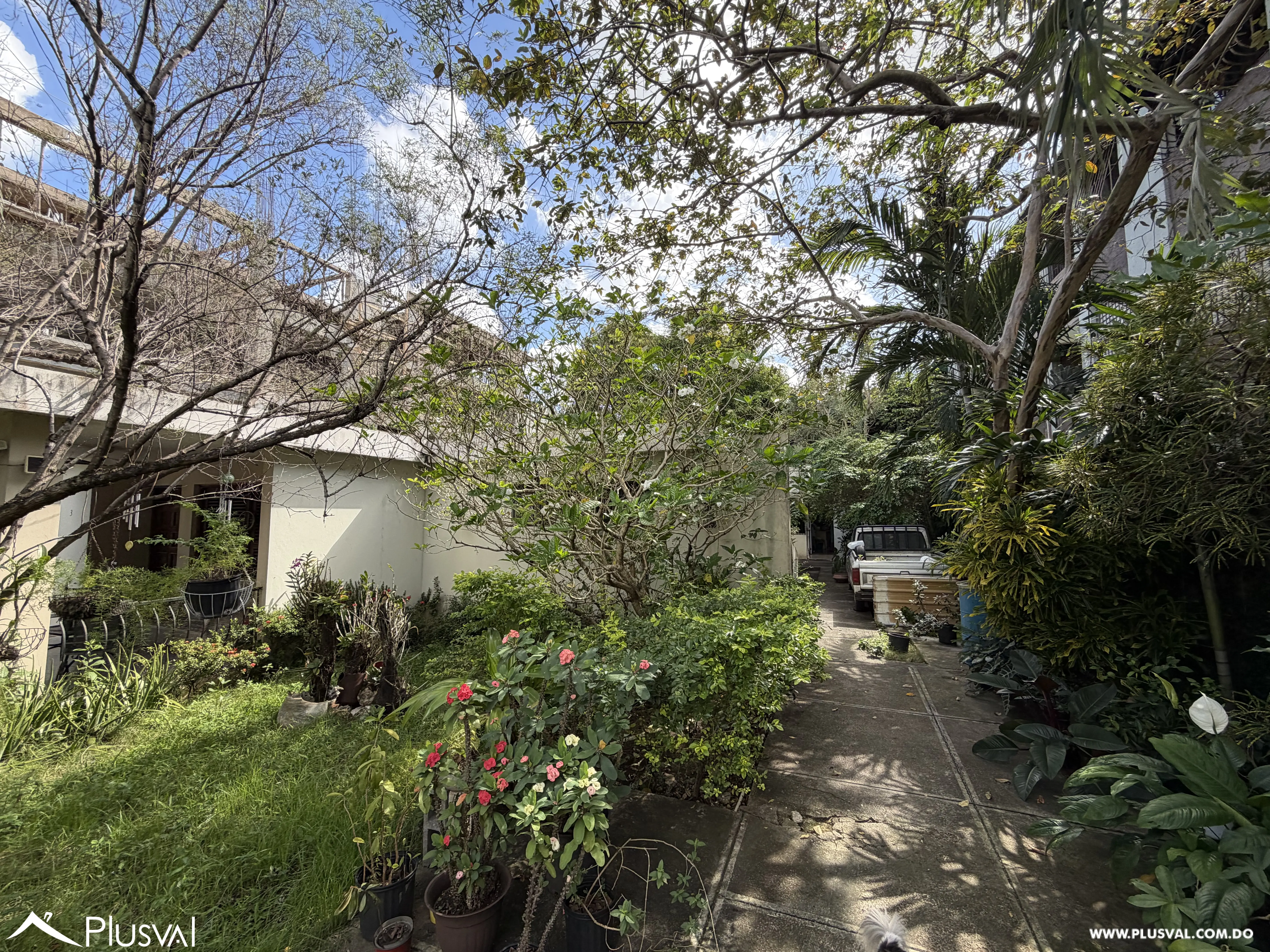 Casa-Solar en venta con excelente ubicación en Arroyo Hondo Viejo 500927