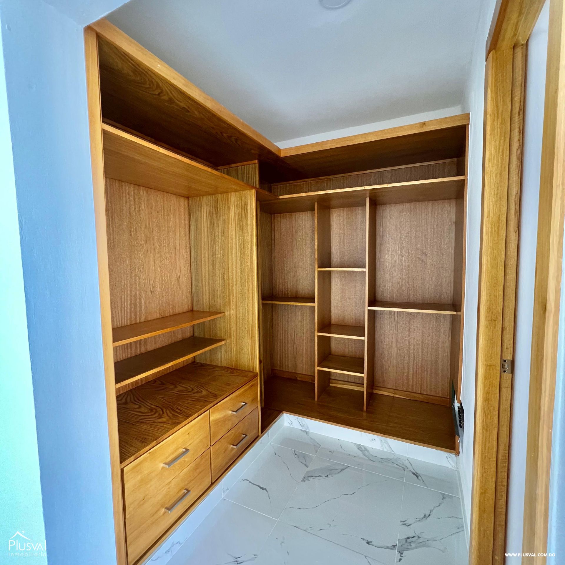 Hermoso apartamento terminado en la Urbanización Thomen 349977