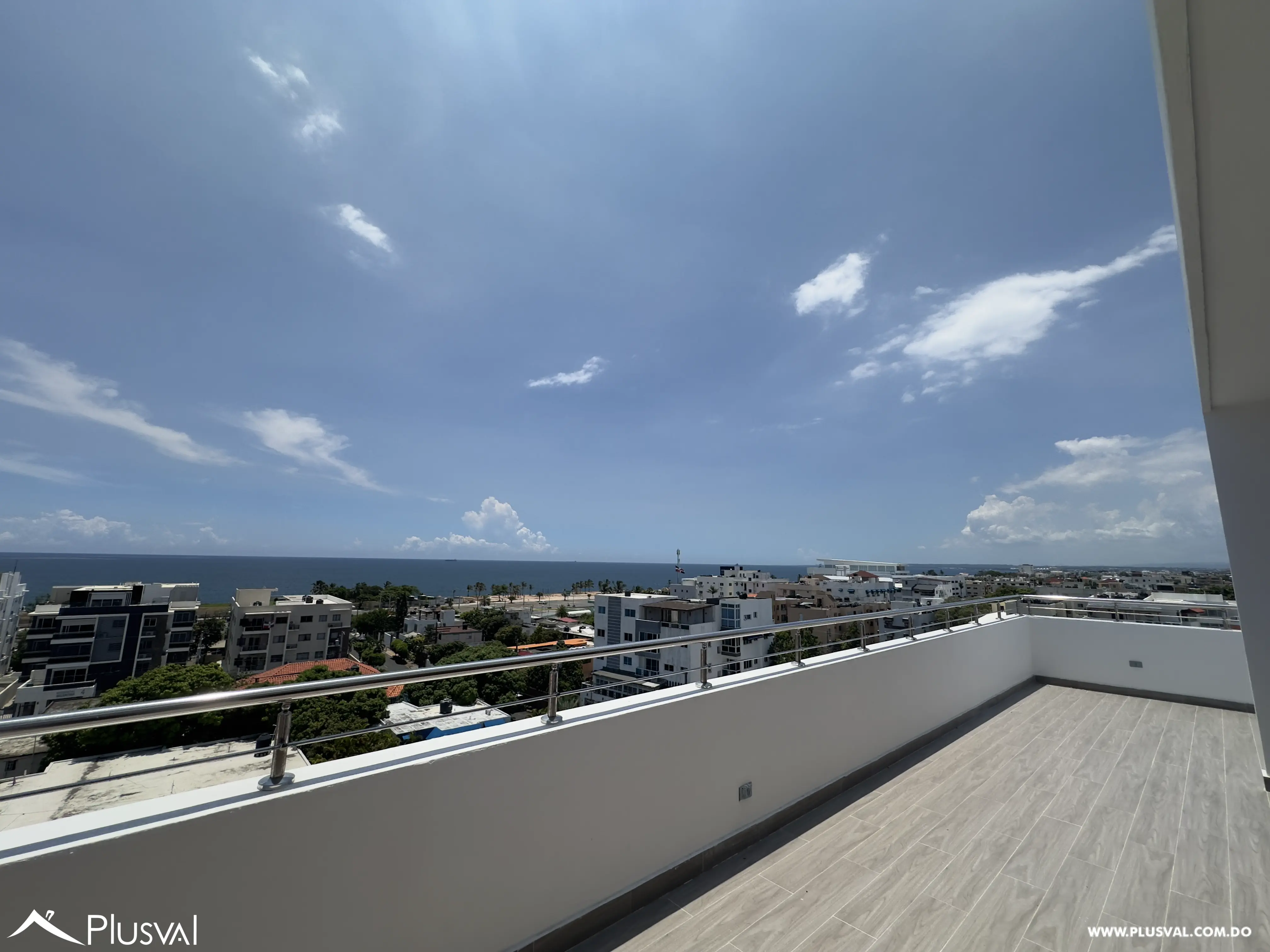 Apartamento en alquiler de 3 habitaciones en Urbanización Tropical 459777