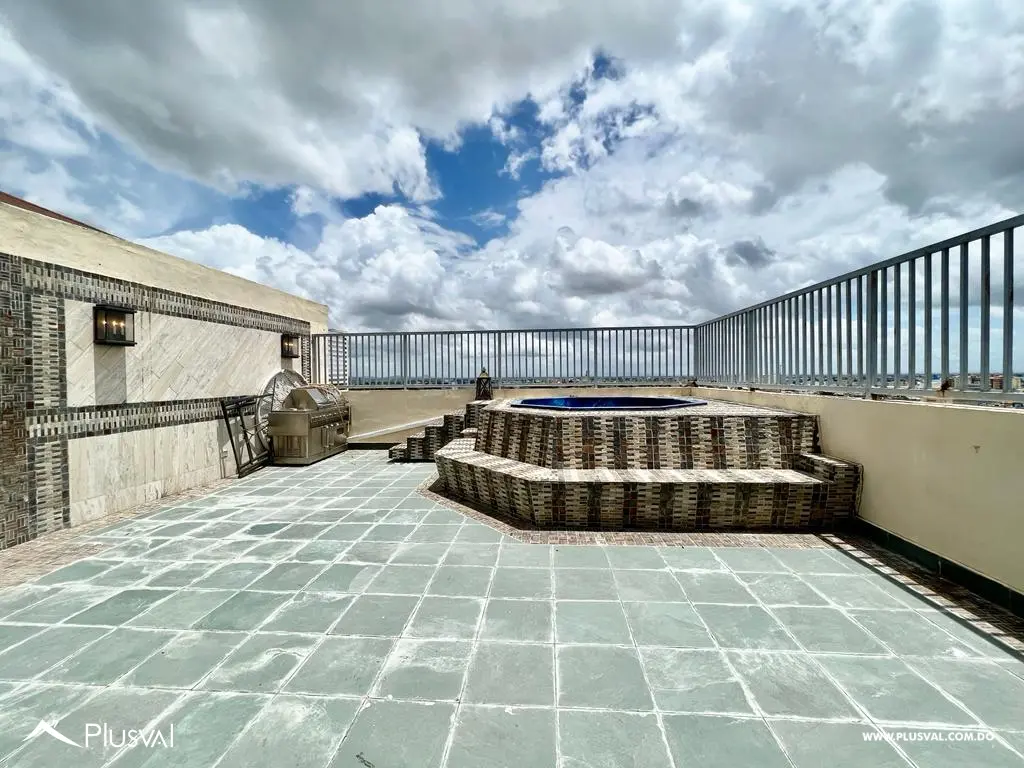 Excelente PH de 3 niveles en venta en una de las zonas mas tranquilas de Naco 492600